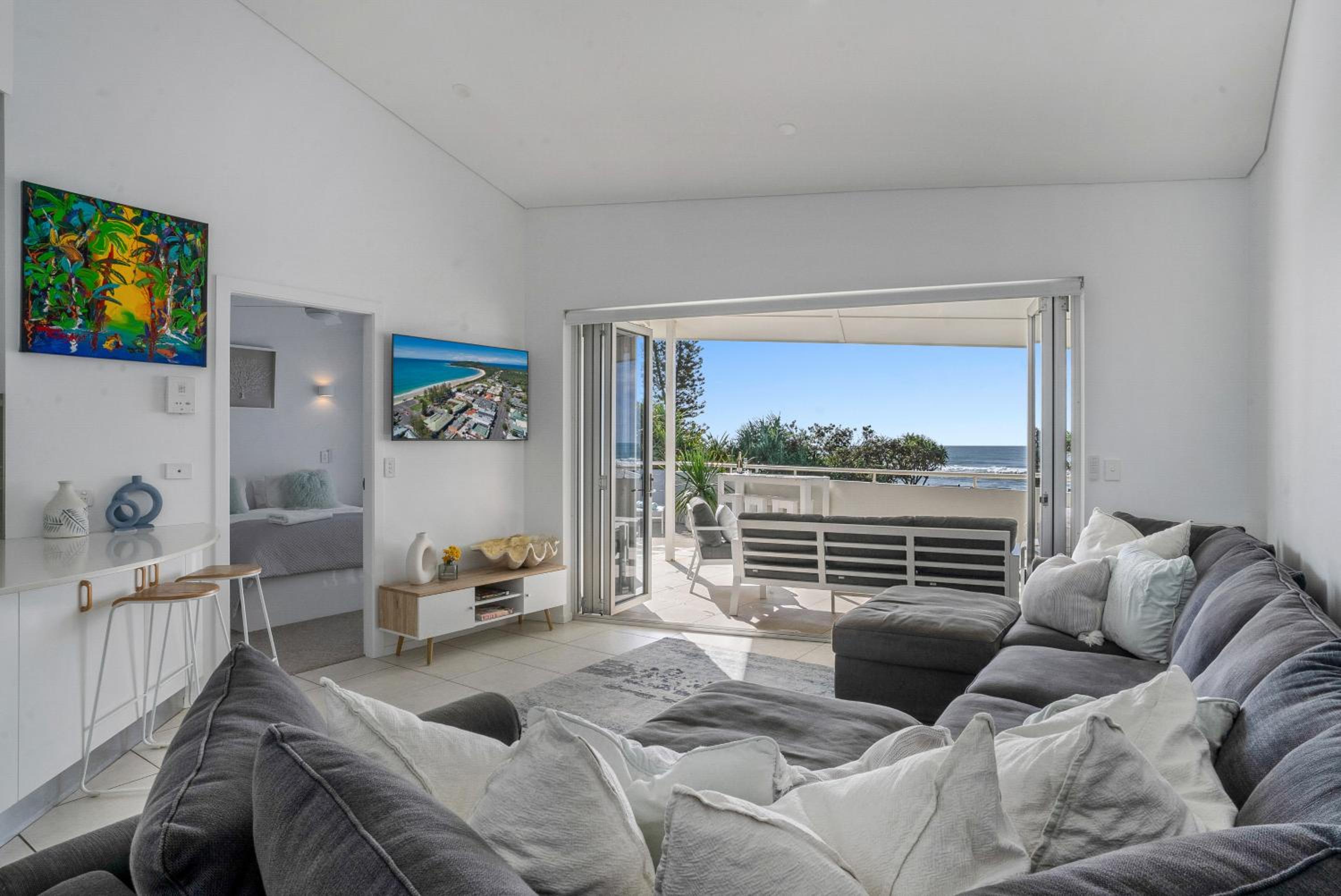 Lennox Head Waves Beachfront Penthouse