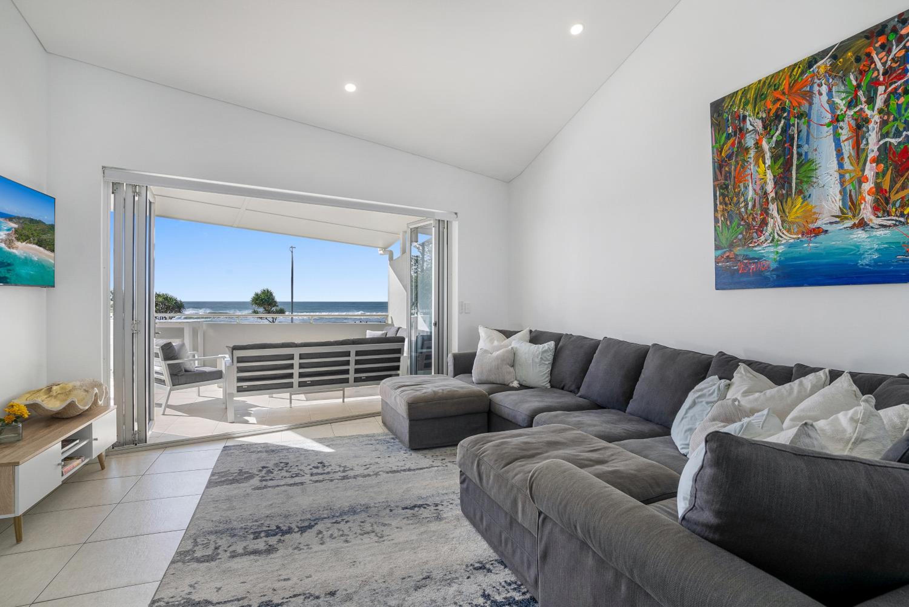 Lennox Head Waves Beachfront Penthouse
