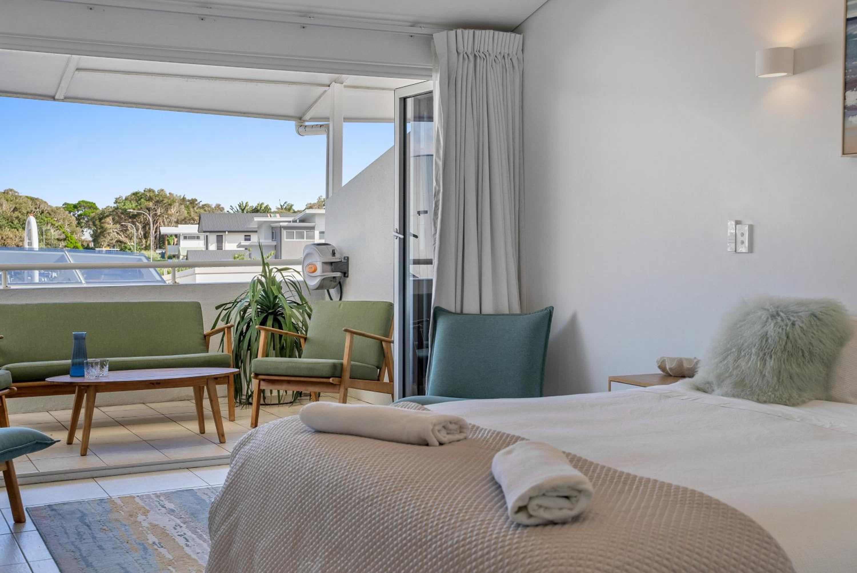 Lennox Head Waves Beachfront Penthouse
