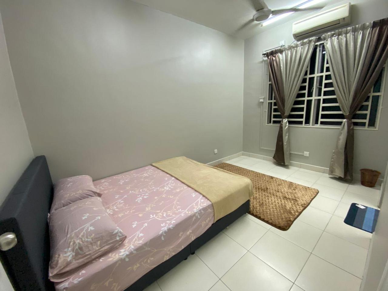 Homestay Qasrina Semi D 4 Bilik photo 7