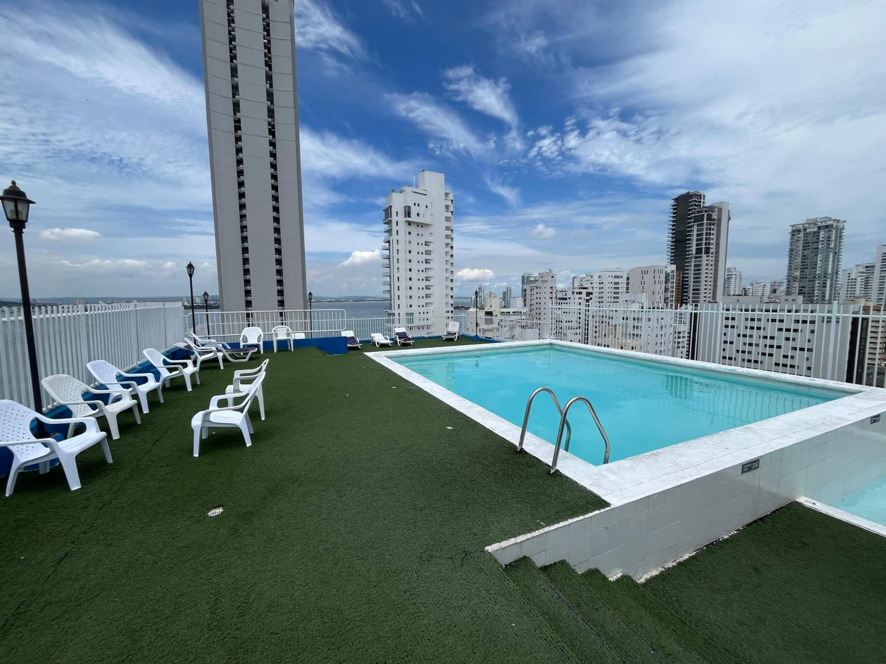 Frente al mar, Boca grande APT1105