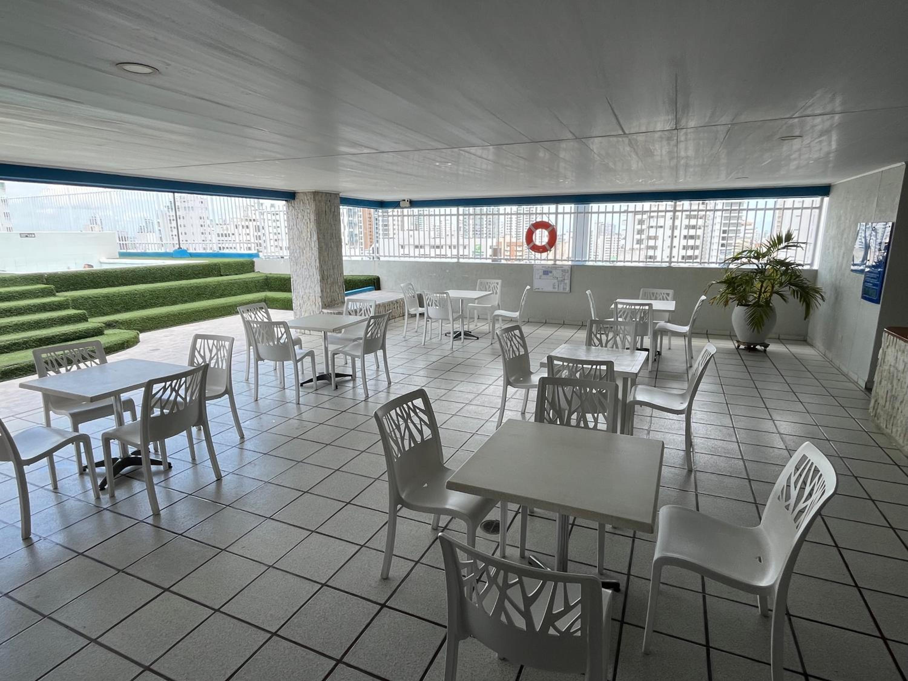 Frente al mar, Boca grande APT1105