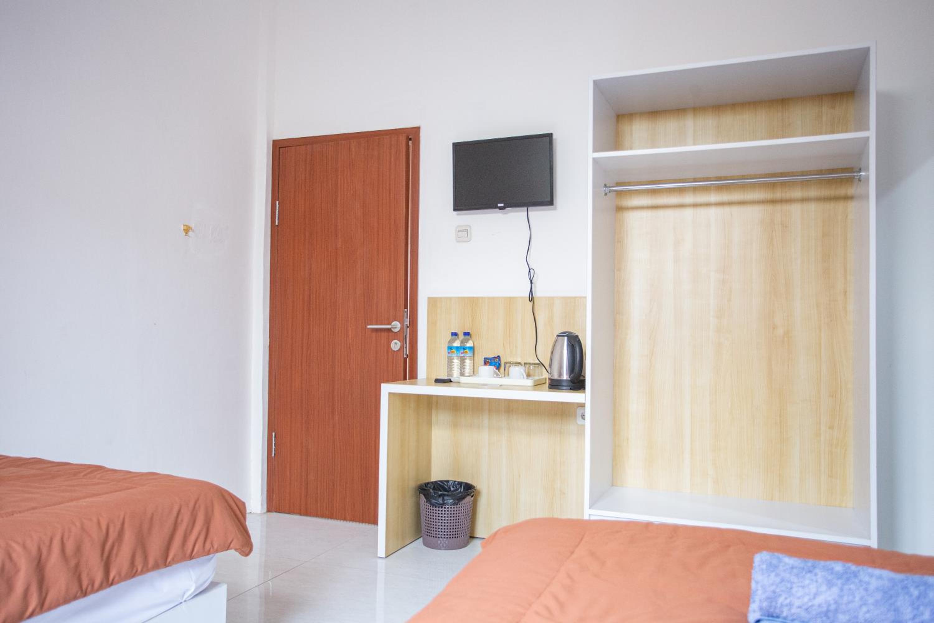 De Luna Guest House