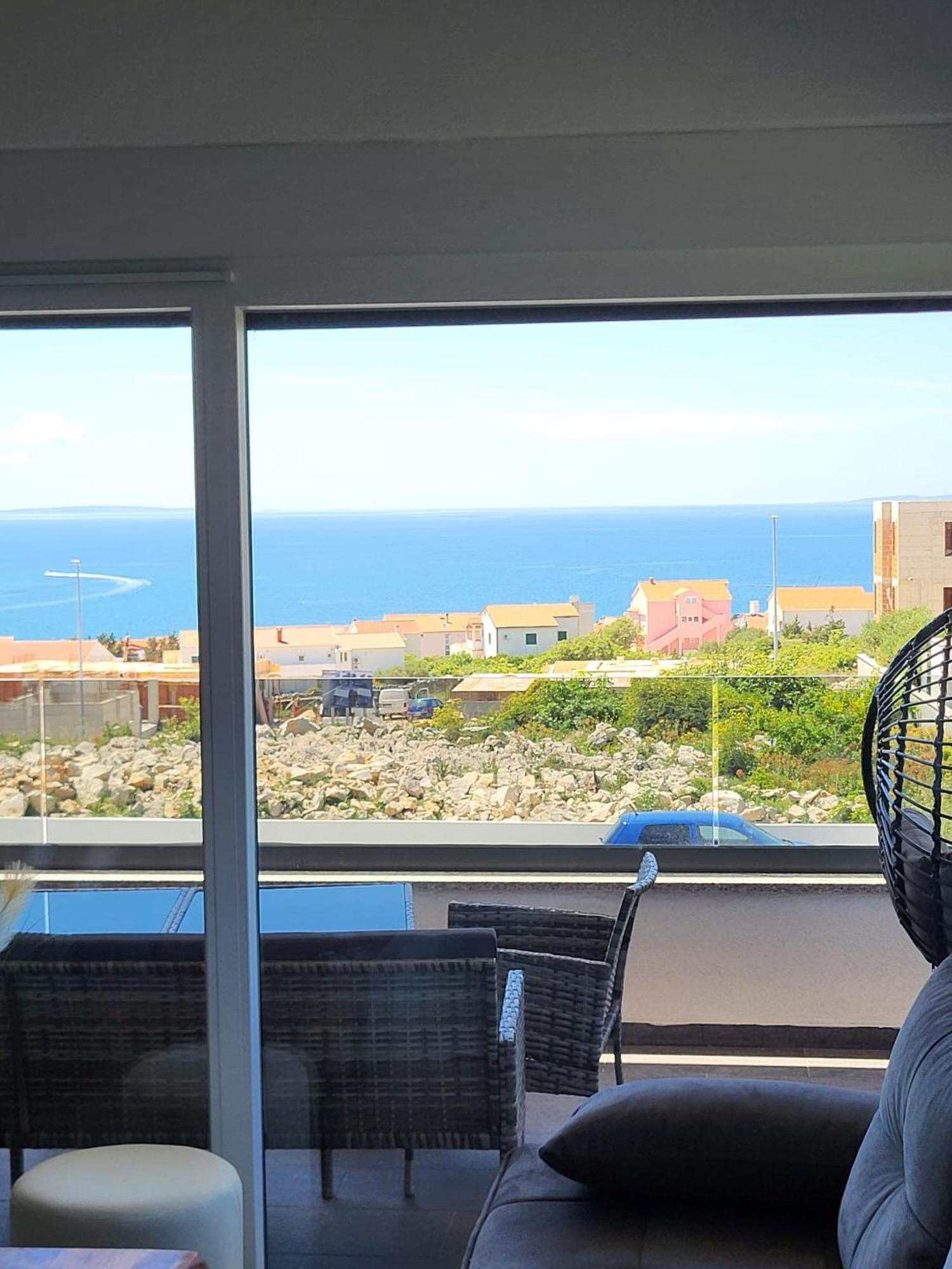 Wohnung mit wunderschönen Meer- und Bergen- Aussicht