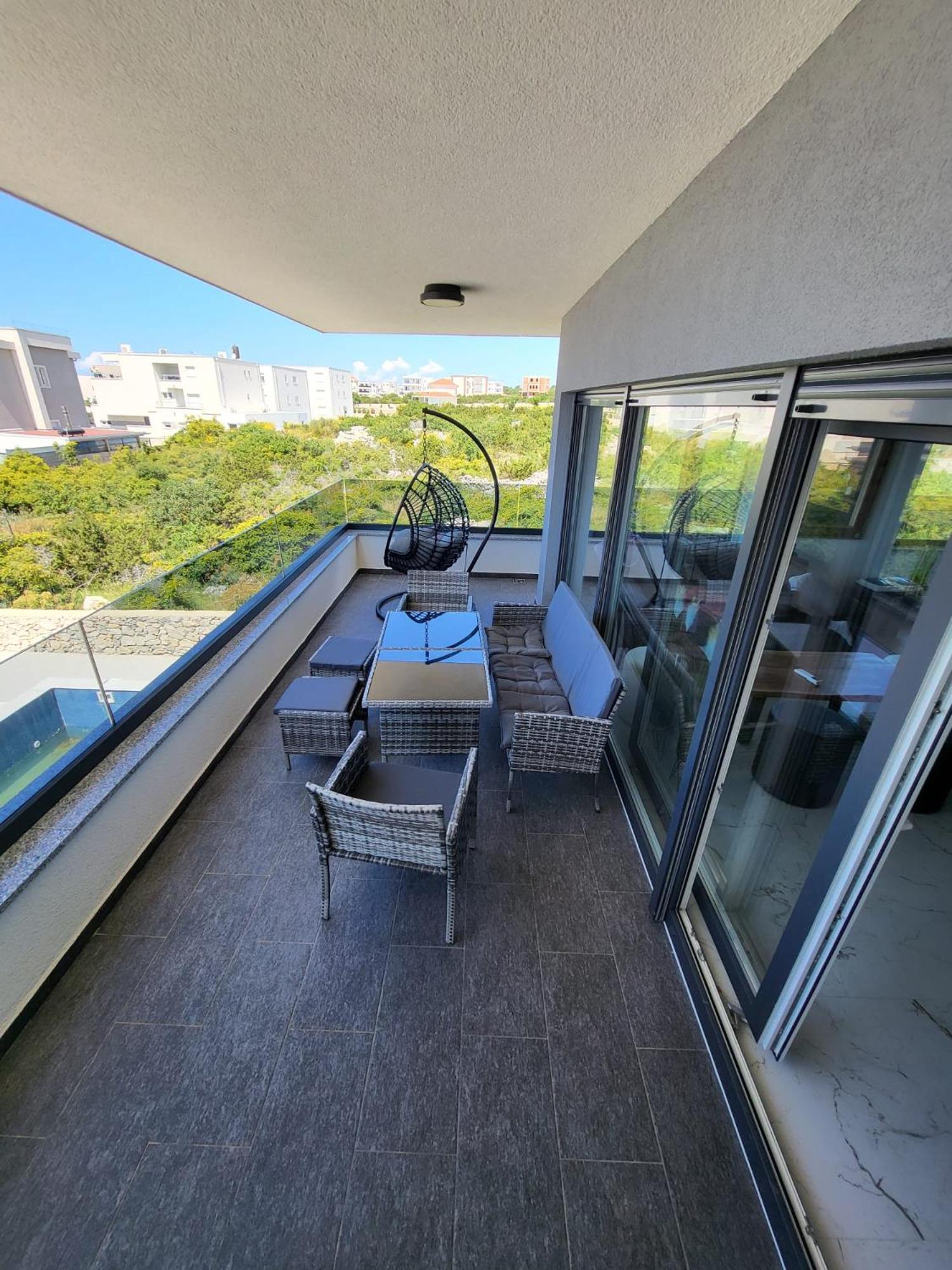 Wohnung mit wunderschönen Meer- und Bergen- Aussicht