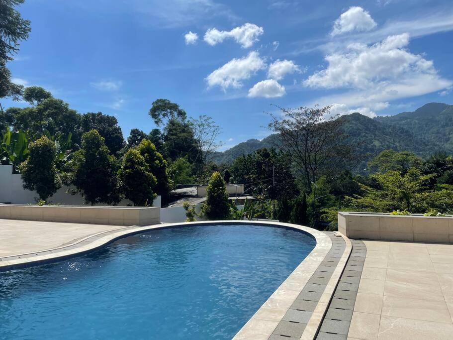 Montana Sense Villa Sentul 3BR - Mountainview view 3