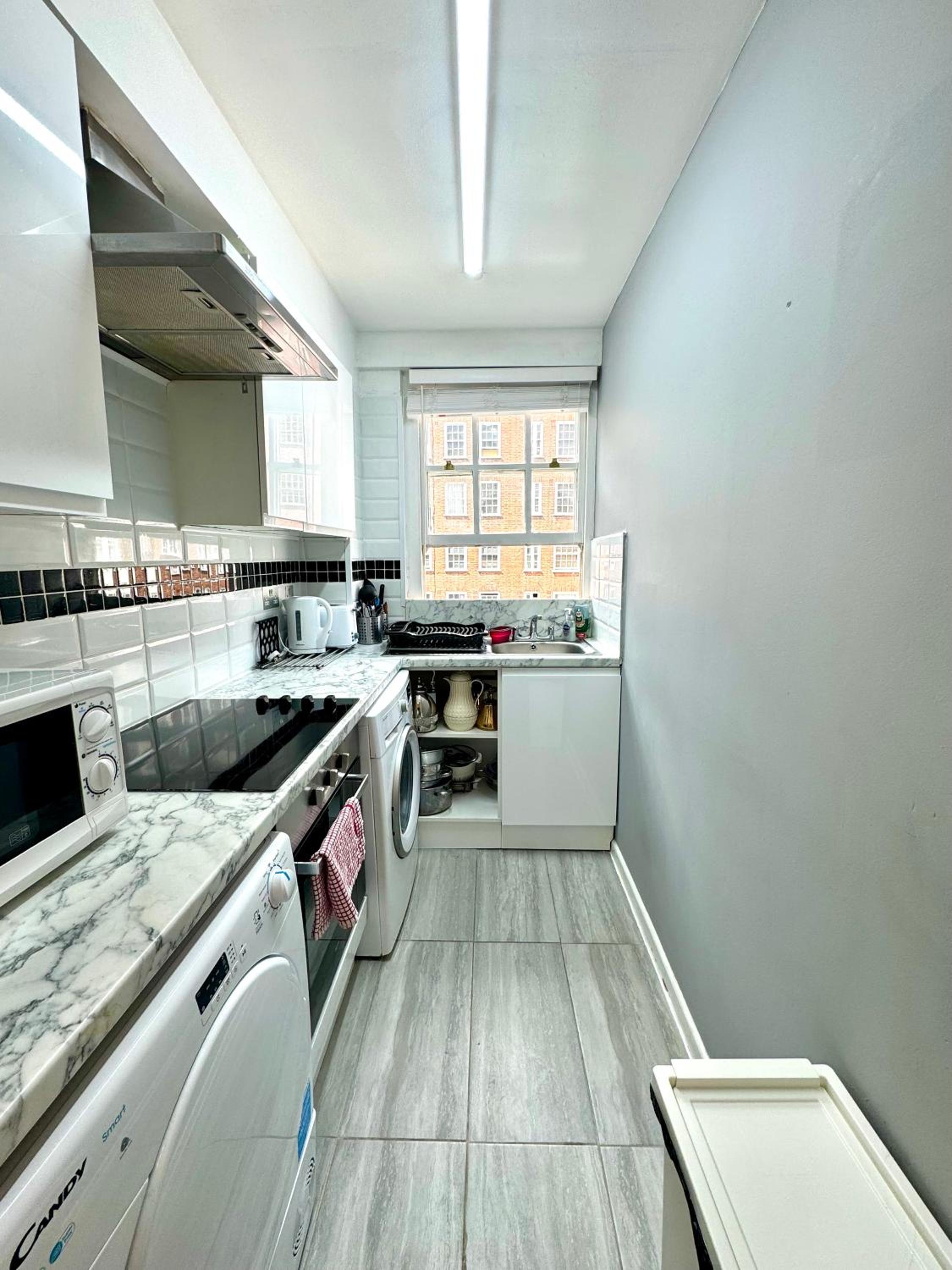 The G Spot - 1 Bedroom Apartment Edgware Road Central London