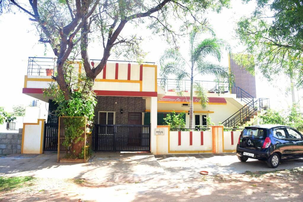 S R Luxurious Fully Ac 3 BHK Bunglow Mysore view 4