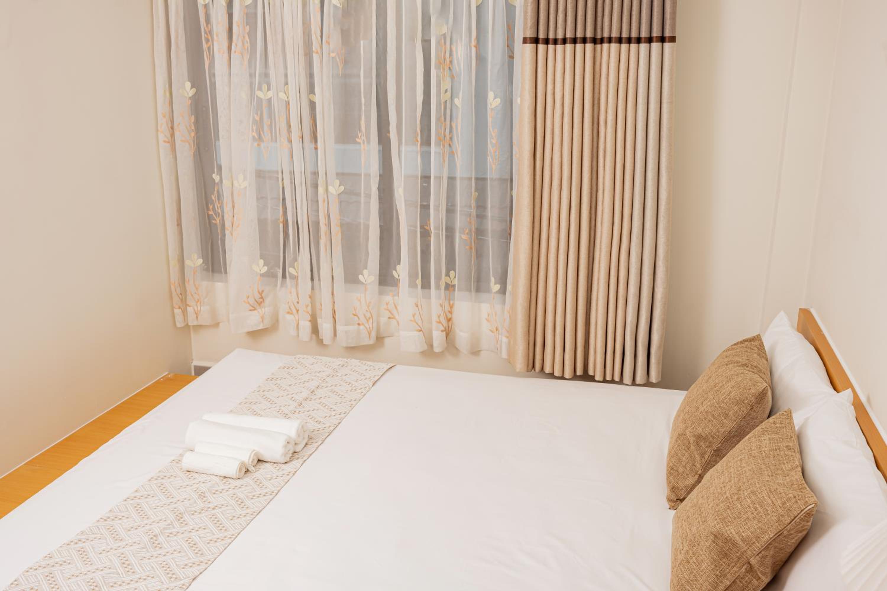 Calme Saigon Home
