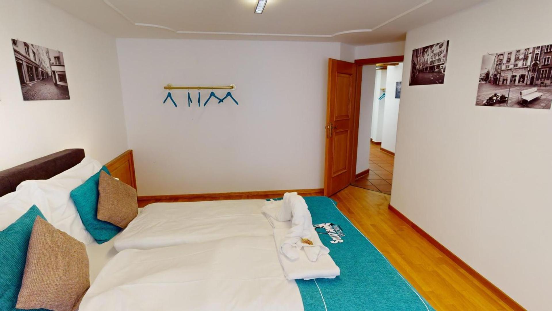 Zentrale 5,5 Zimmer Wohnung für bis zu 8 Personen