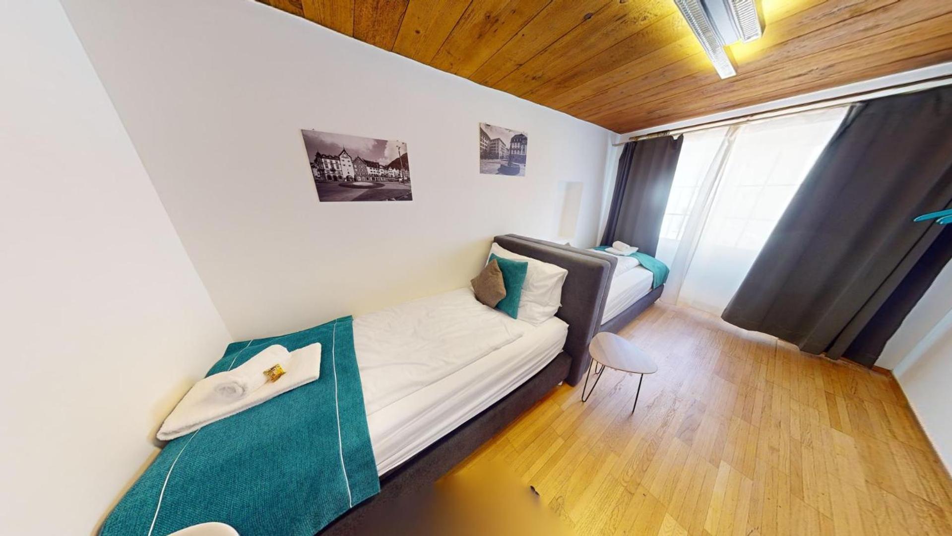 Zentrale 5,5 Zimmer Wohnung für bis zu 8 Personen