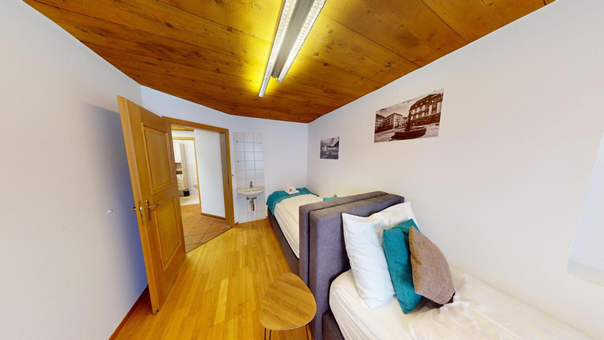 Zentrale 5,5 Zimmer Wohnung für bis zu 8 Personen