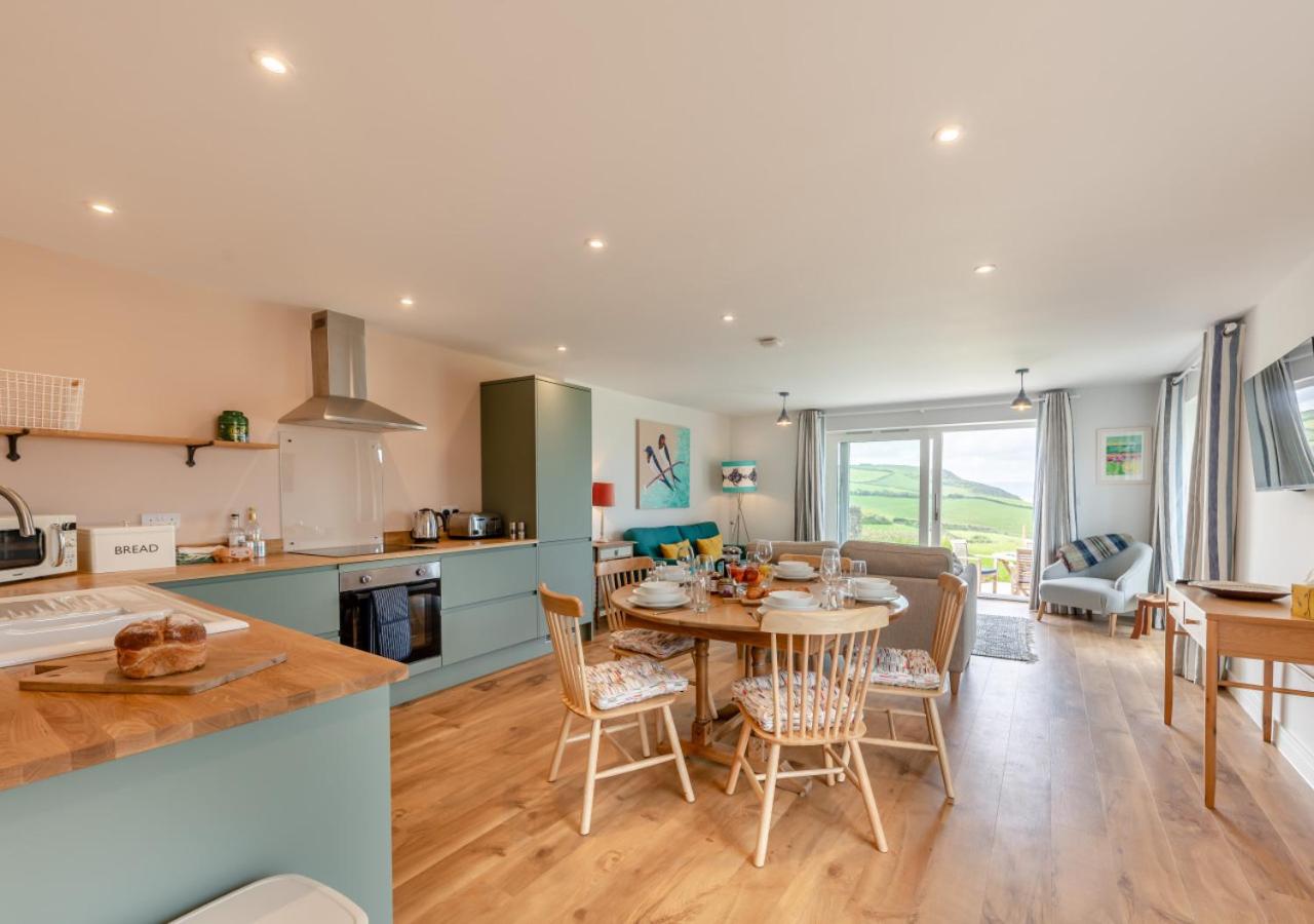 3 Bed in Abbotsham oc-g28820
