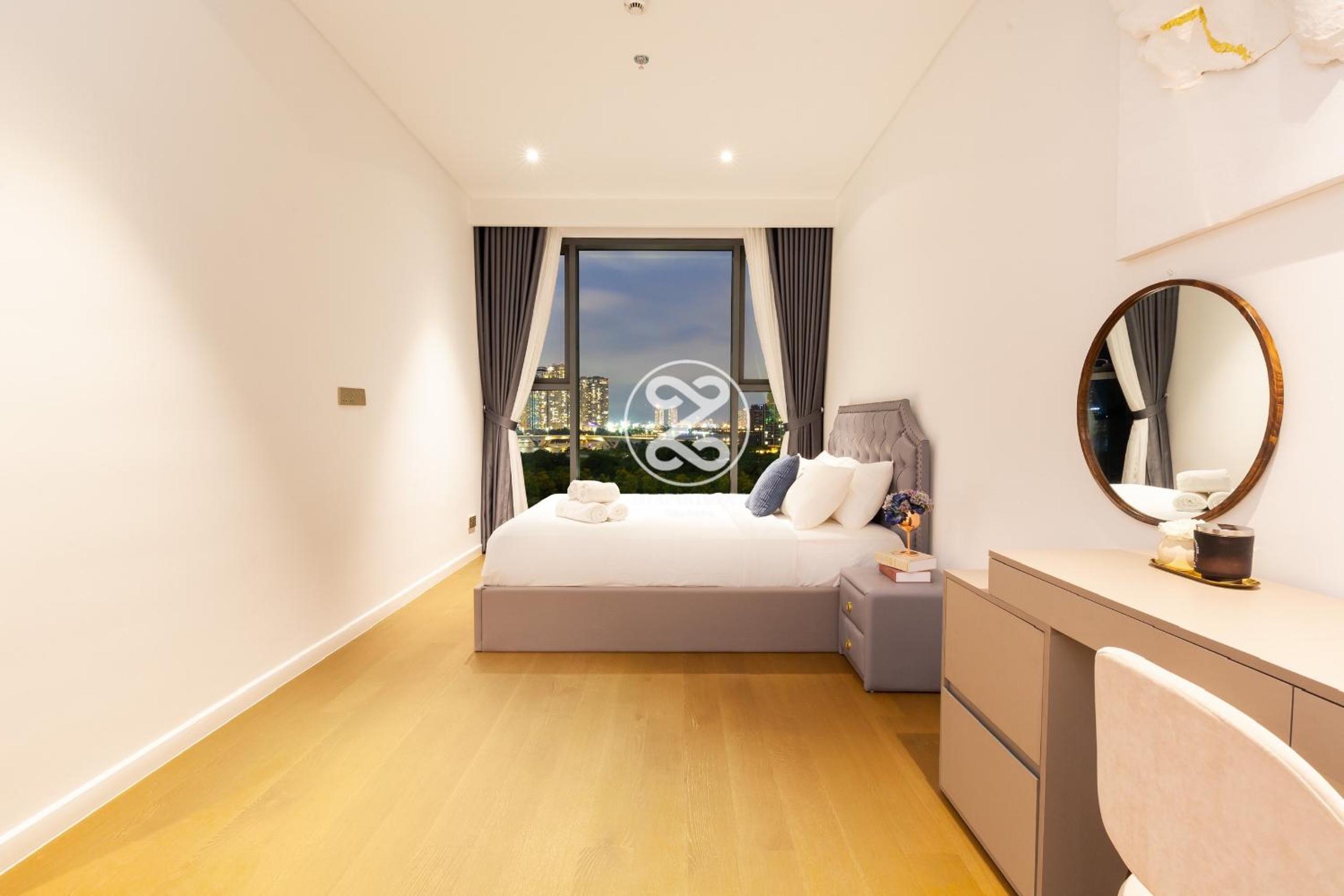 The Opera Apartment Cental Saigon Free Pool-Gym-Sauna Room- Golf Mini