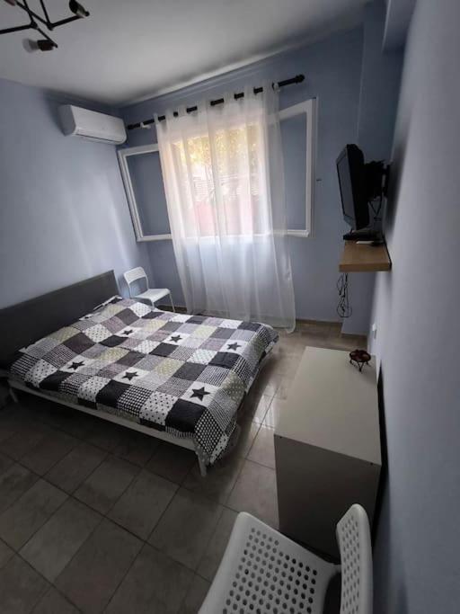 Apartment 50 meters from the beach view 2