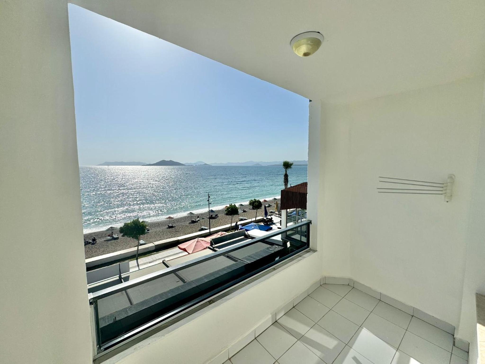Sea Door Hotel