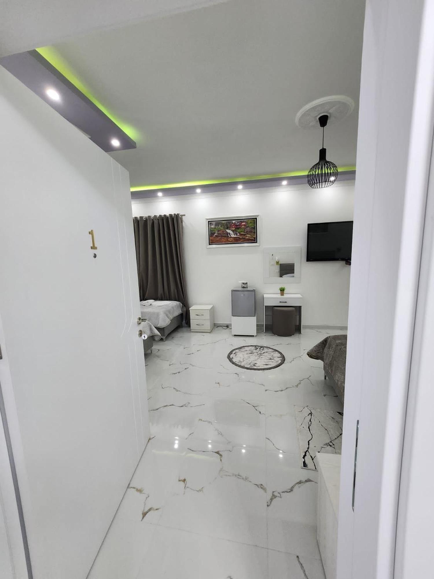 HOTEL Casa Vacanze SHIROKE