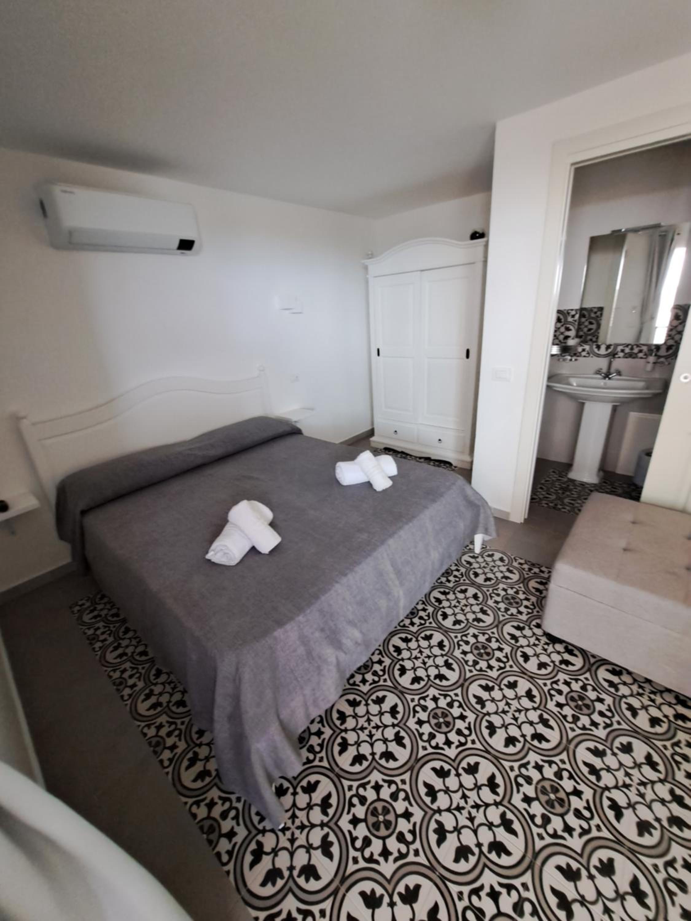 B&B Pepe Rosa Tropea view 2