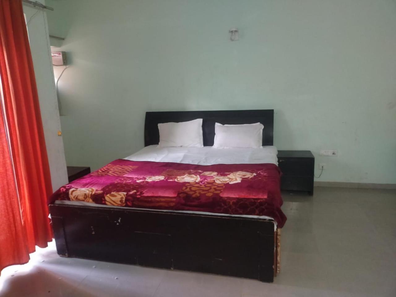 KRISHNA 1 BHK Palace Omaxe