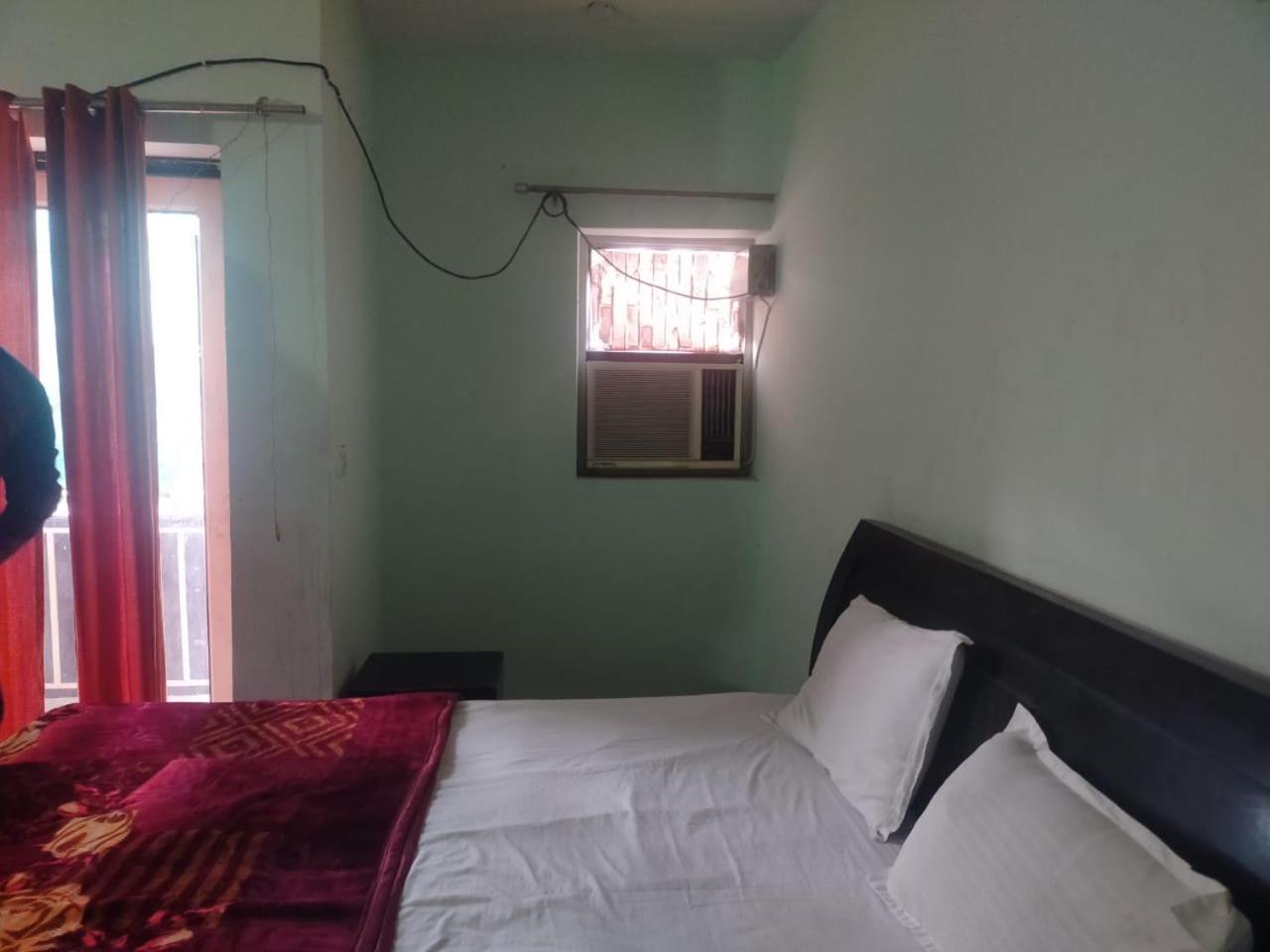 KRISHNA 1 BHK Palace Omaxe