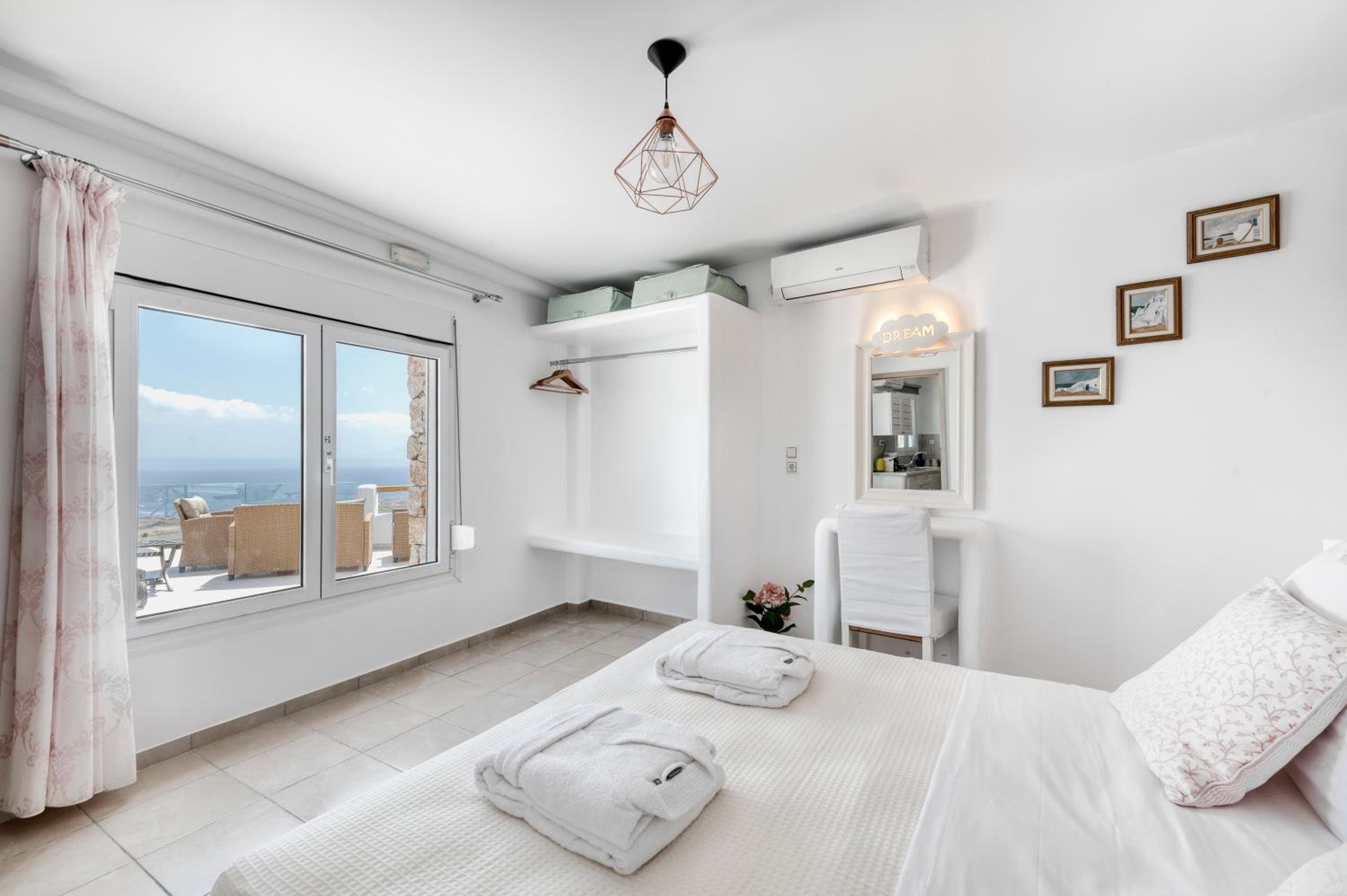 Dream Villa Santorini