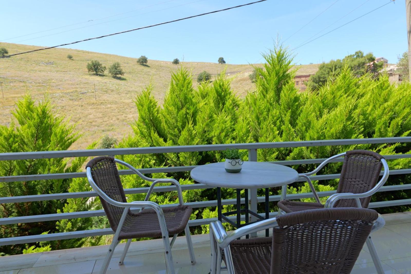 Llamani Apartments