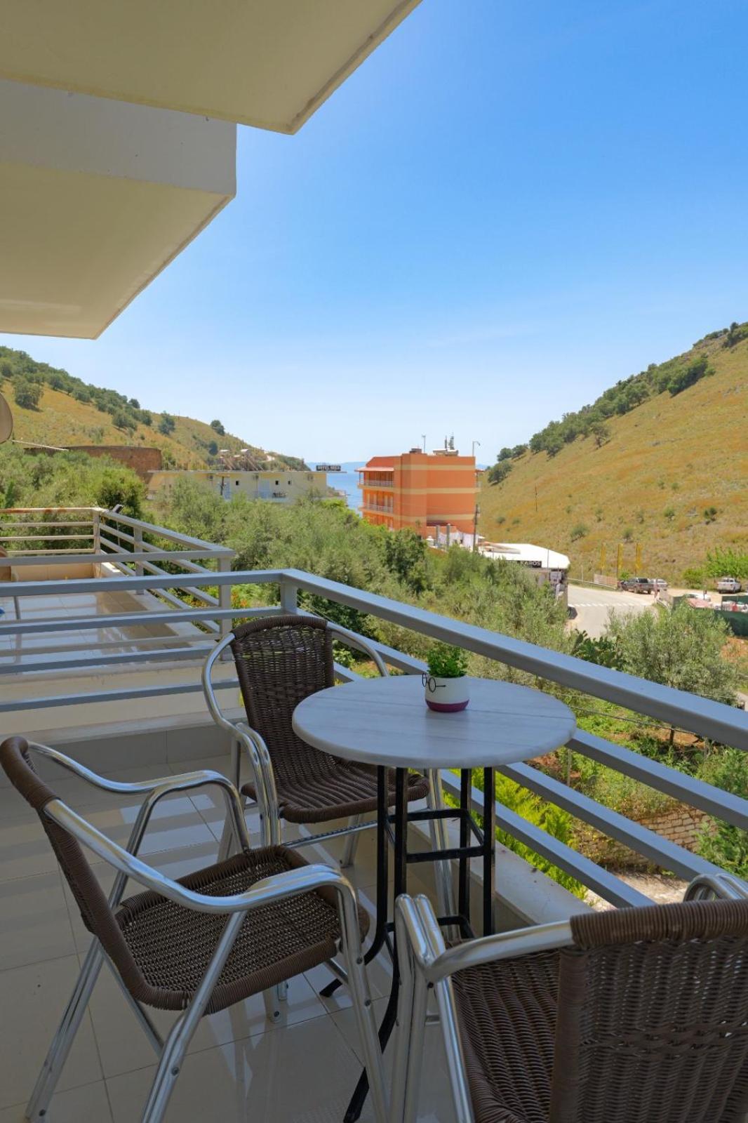 Llamani Apartments