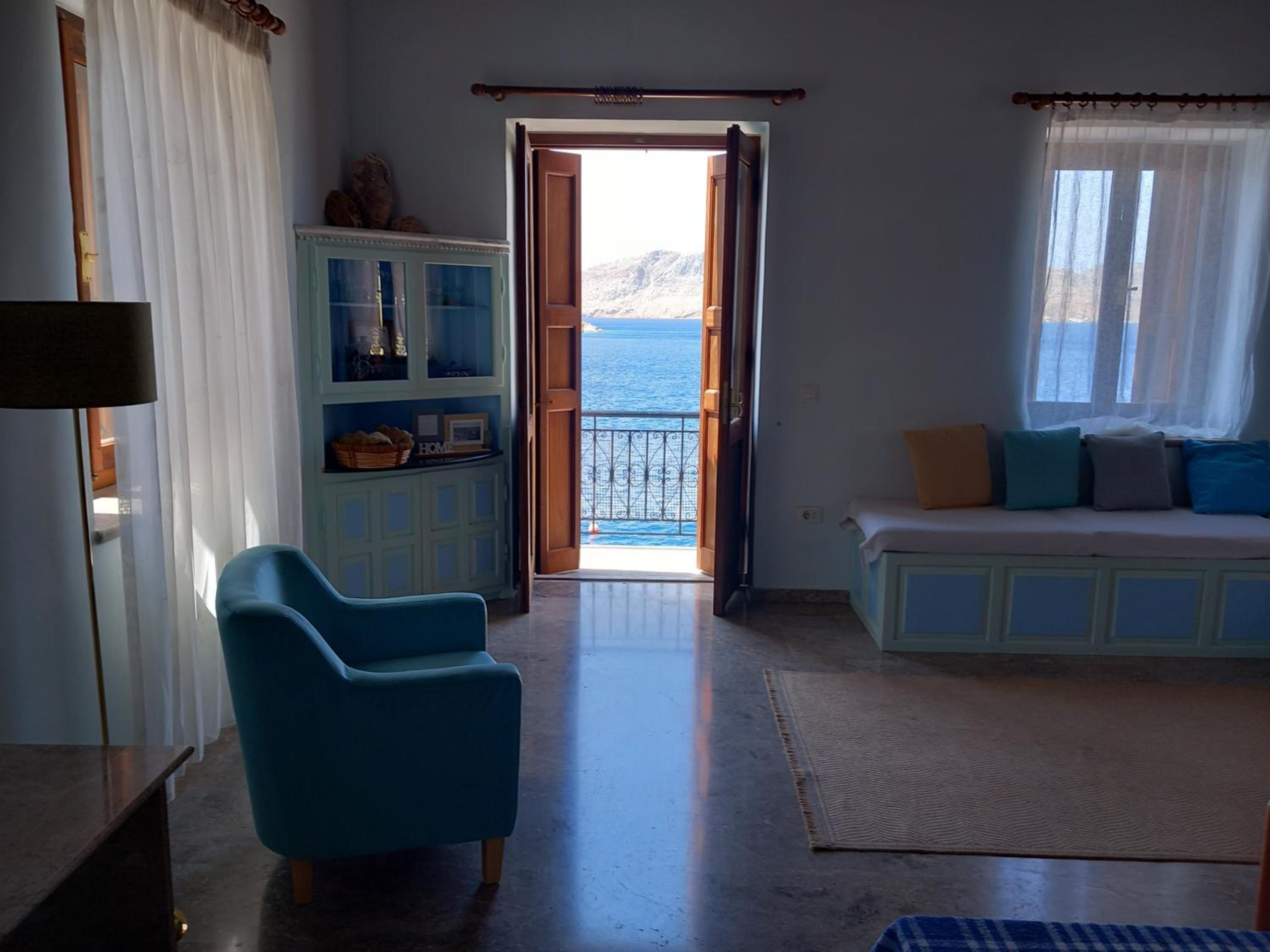 Petalo House