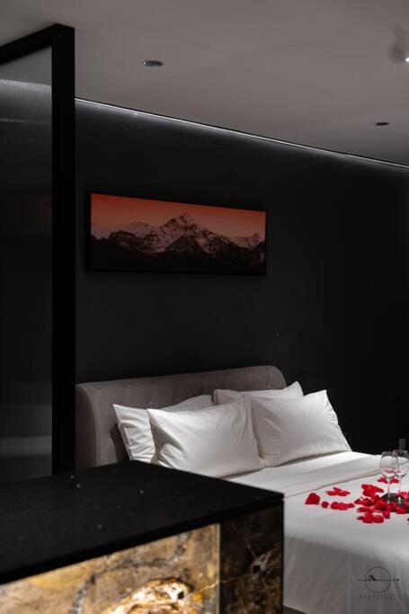 Romantic Homestay JB #Bathtub #Couple #Mood