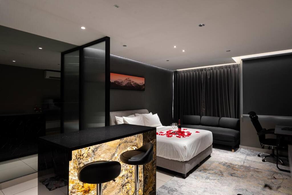 Romantic Homestay JB #Bathtub #Couple #Mood