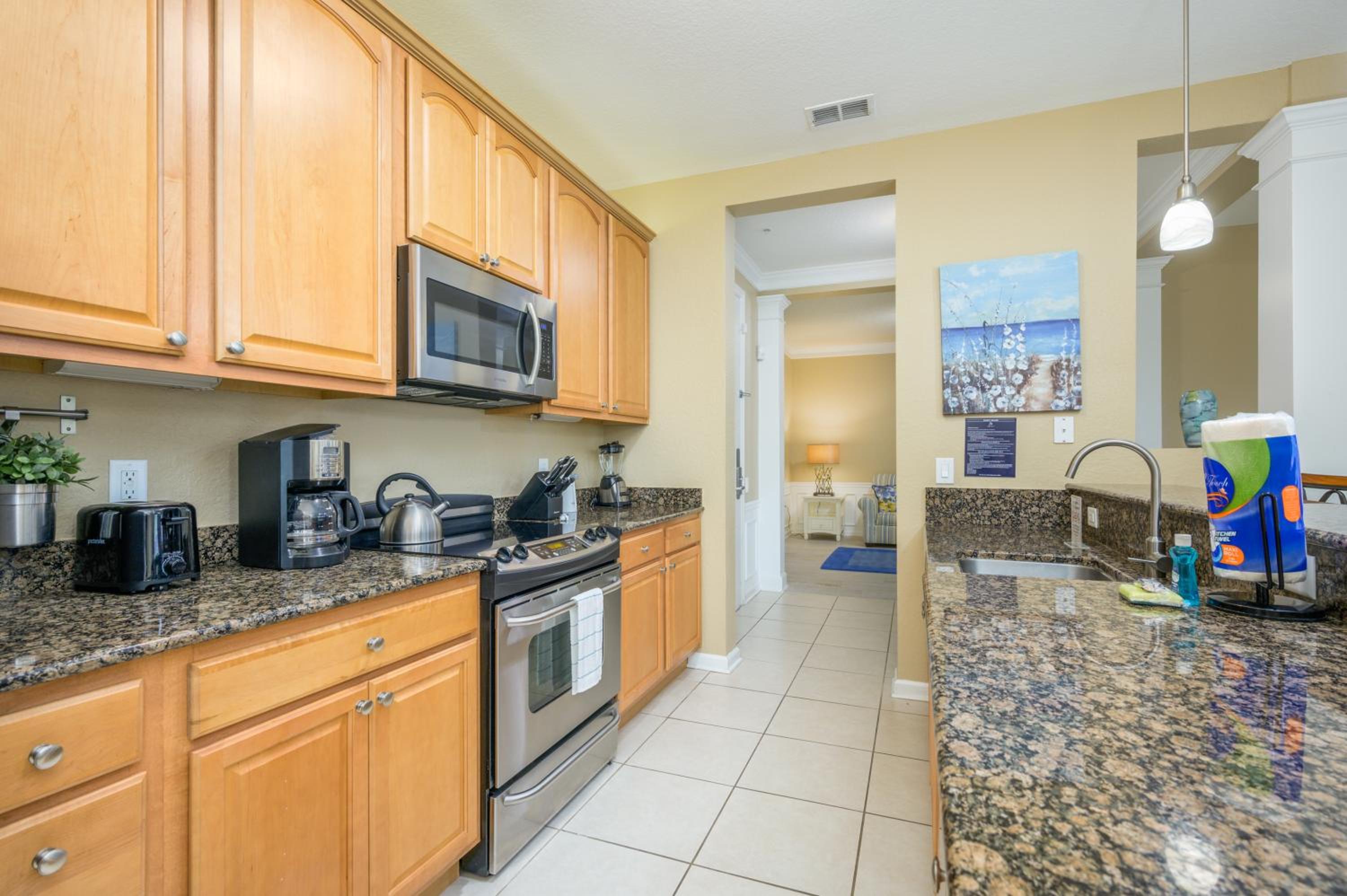 Premium Lake View Condo , Vista Cay - 1007
