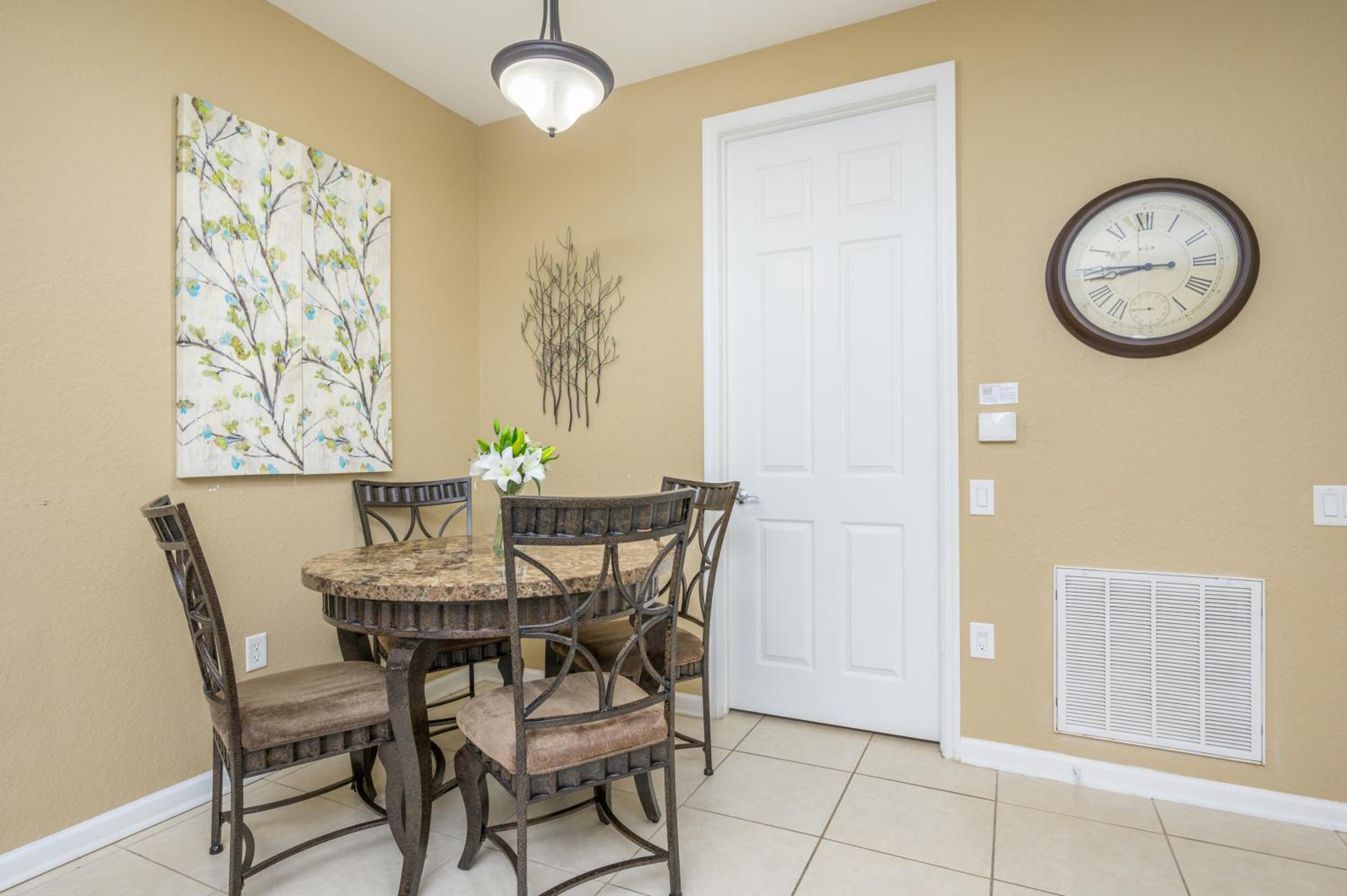 Premium Lake View Condo , Vista Cay - 1007