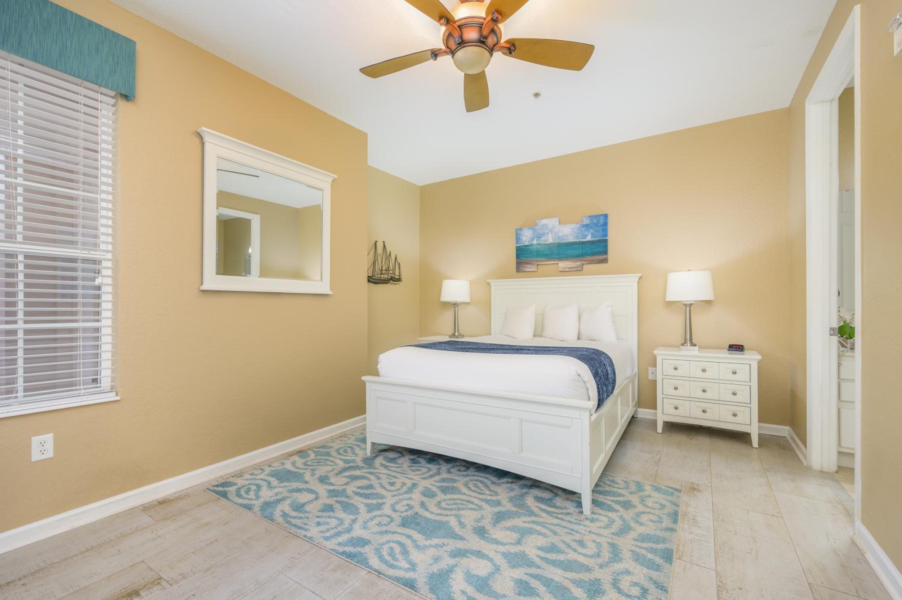 Premium Lake View Condo , Vista Cay - 1007