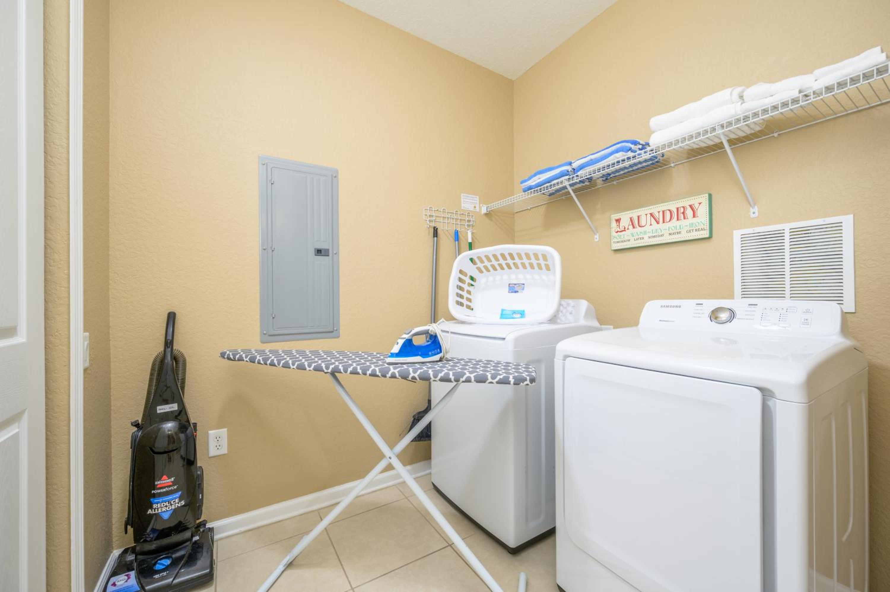 Premium Lake View Condo , Vista Cay - 1007