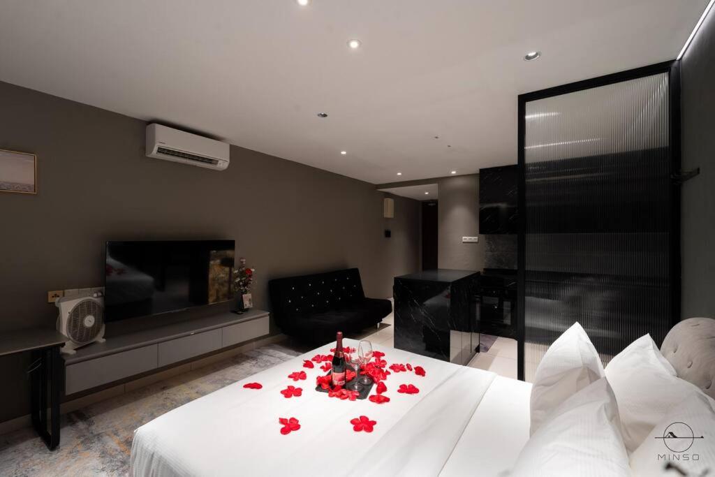 Romantic Homestay JB #Bathtub #Couple #Mood