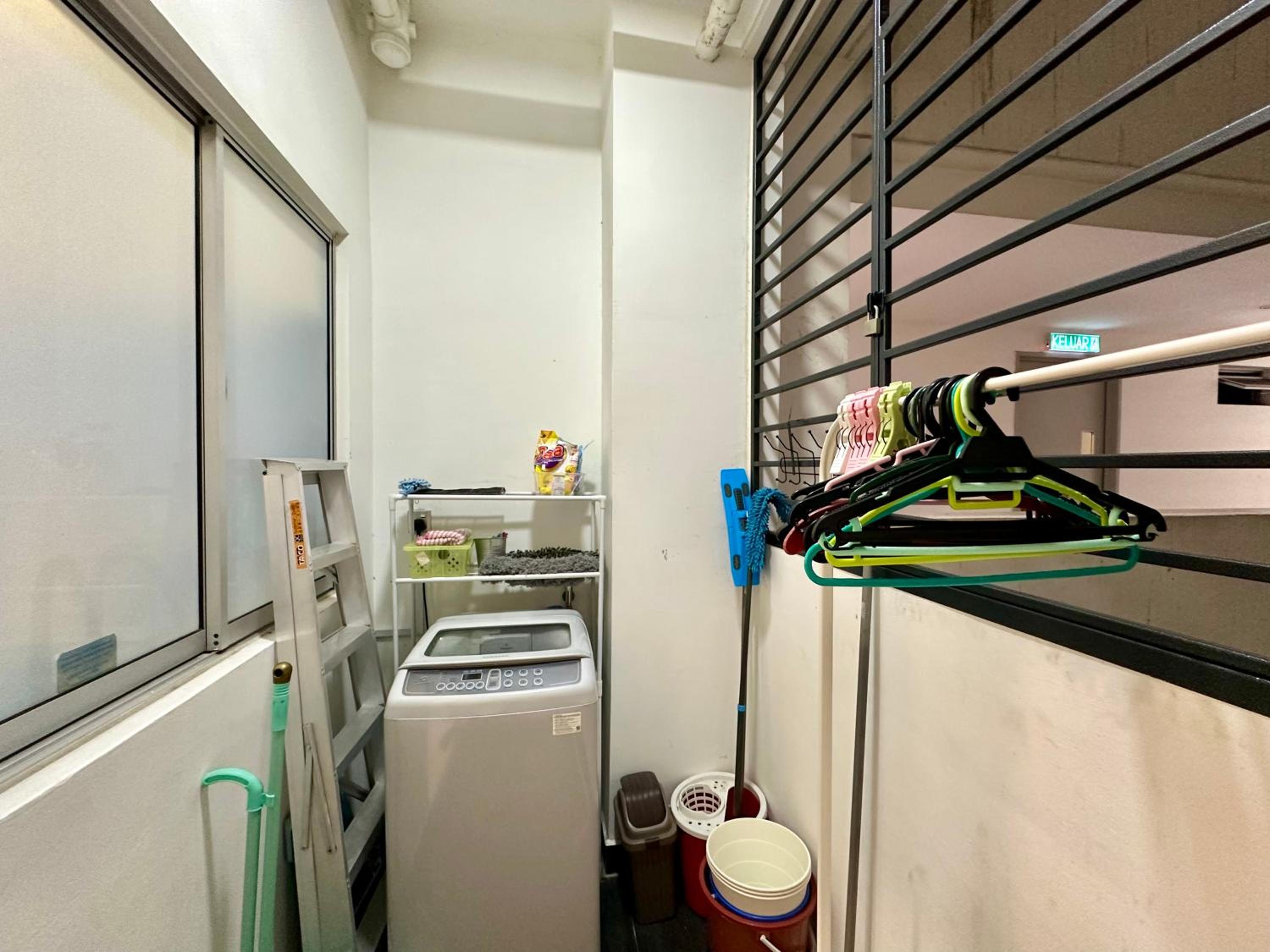 Artsy Homestay in JB Town Center Near FoodCourt, Malls & Grocery