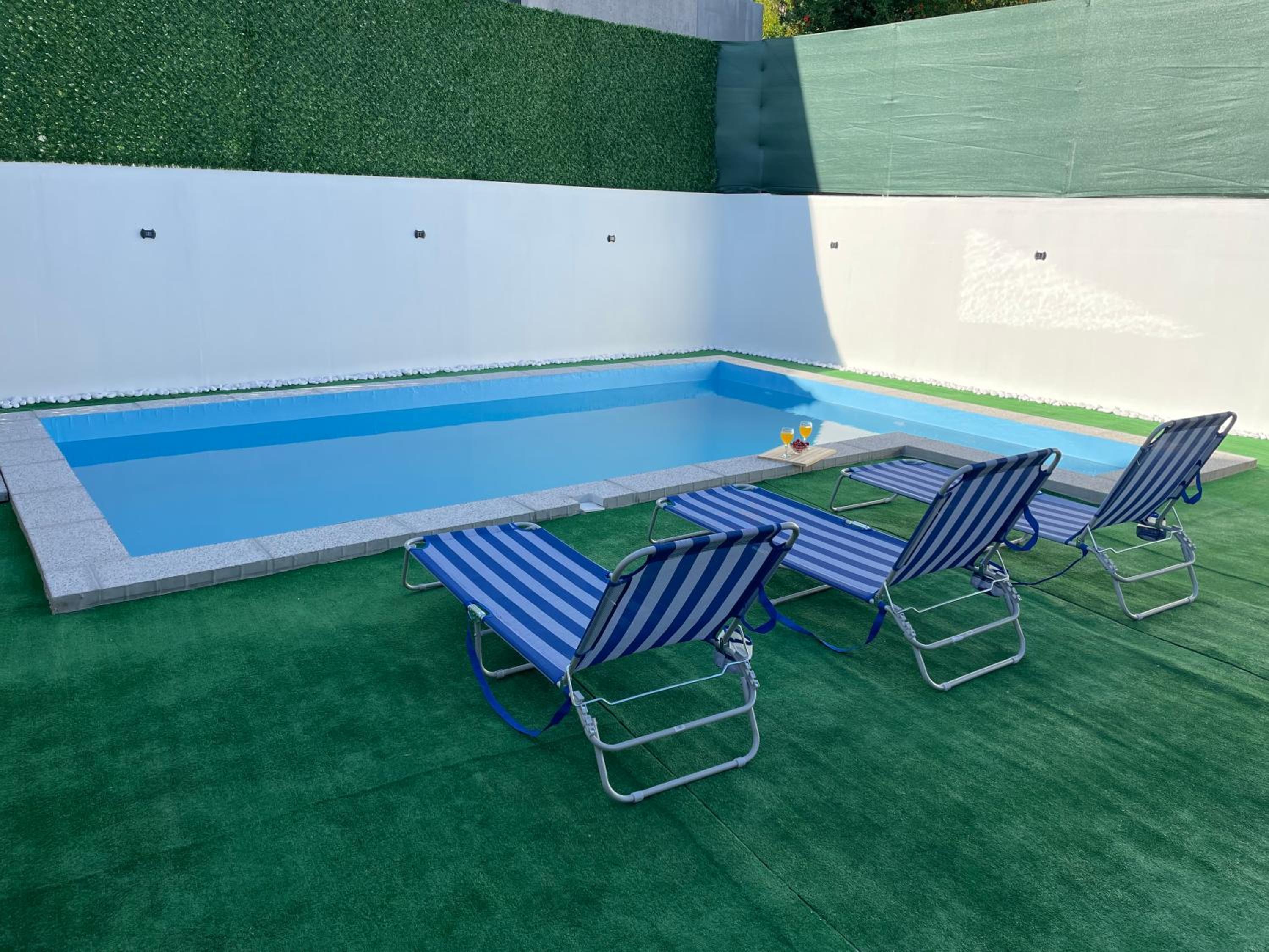 Hills Holiday House