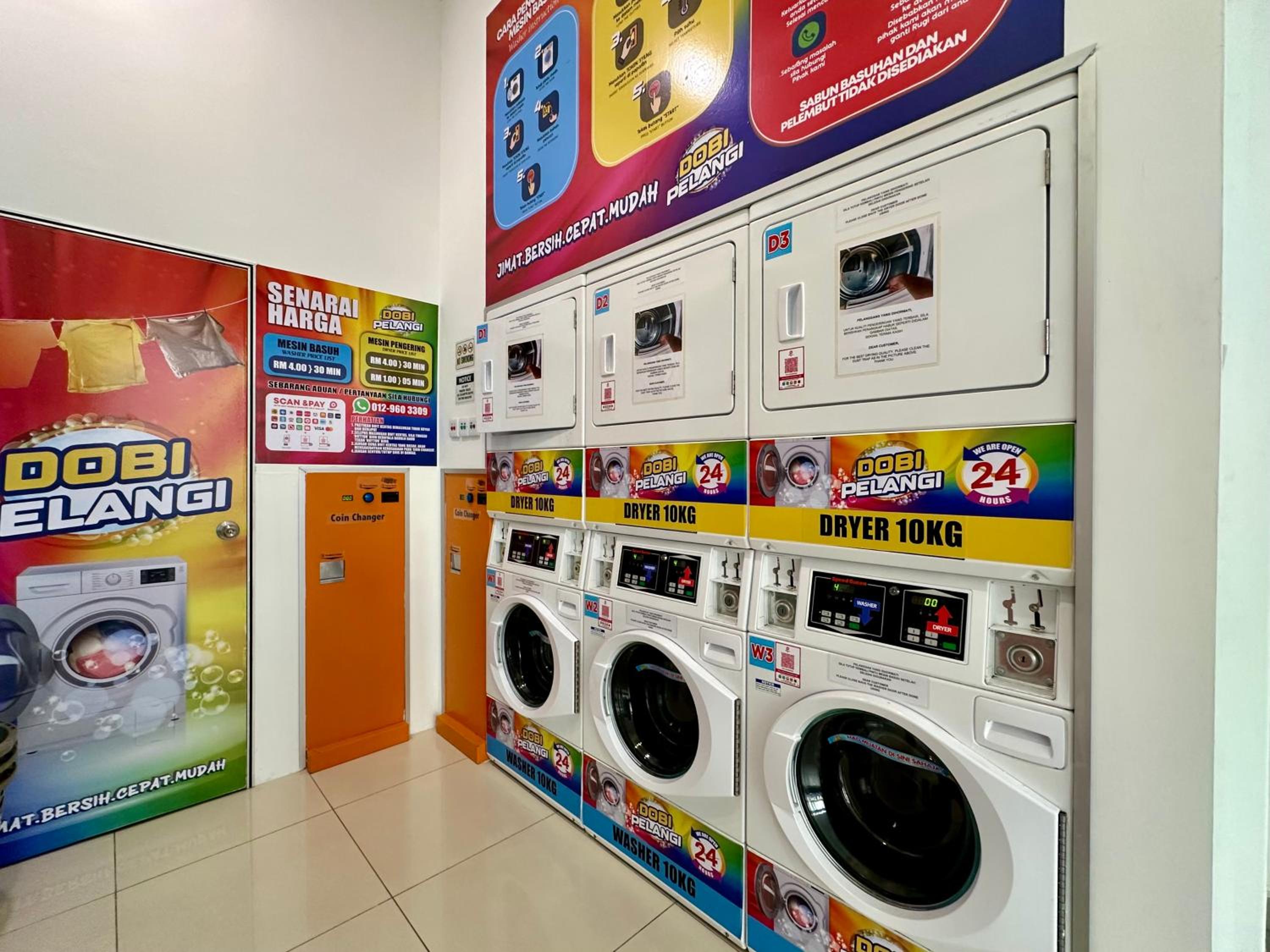 Artsy Homestay in JB Town Center Near FoodCourt, Malls & Grocery