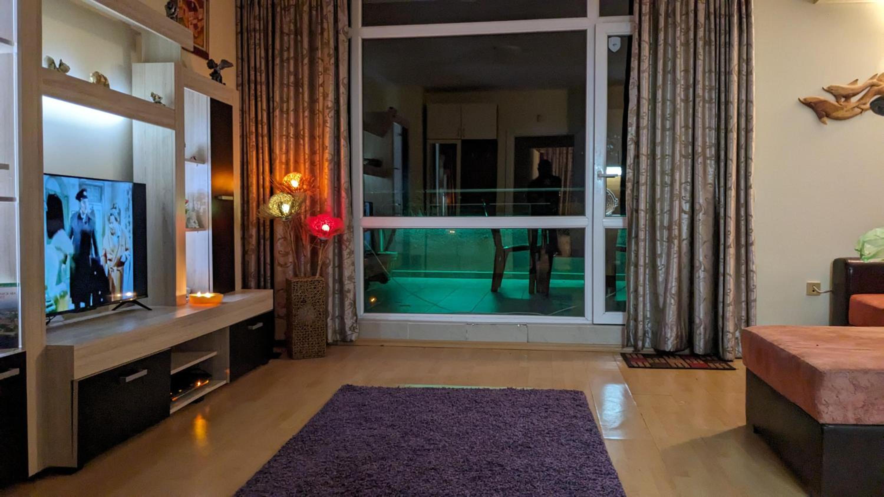 1 Bed Penthouse Sleeps 6 - Outdoor Pool - Garden