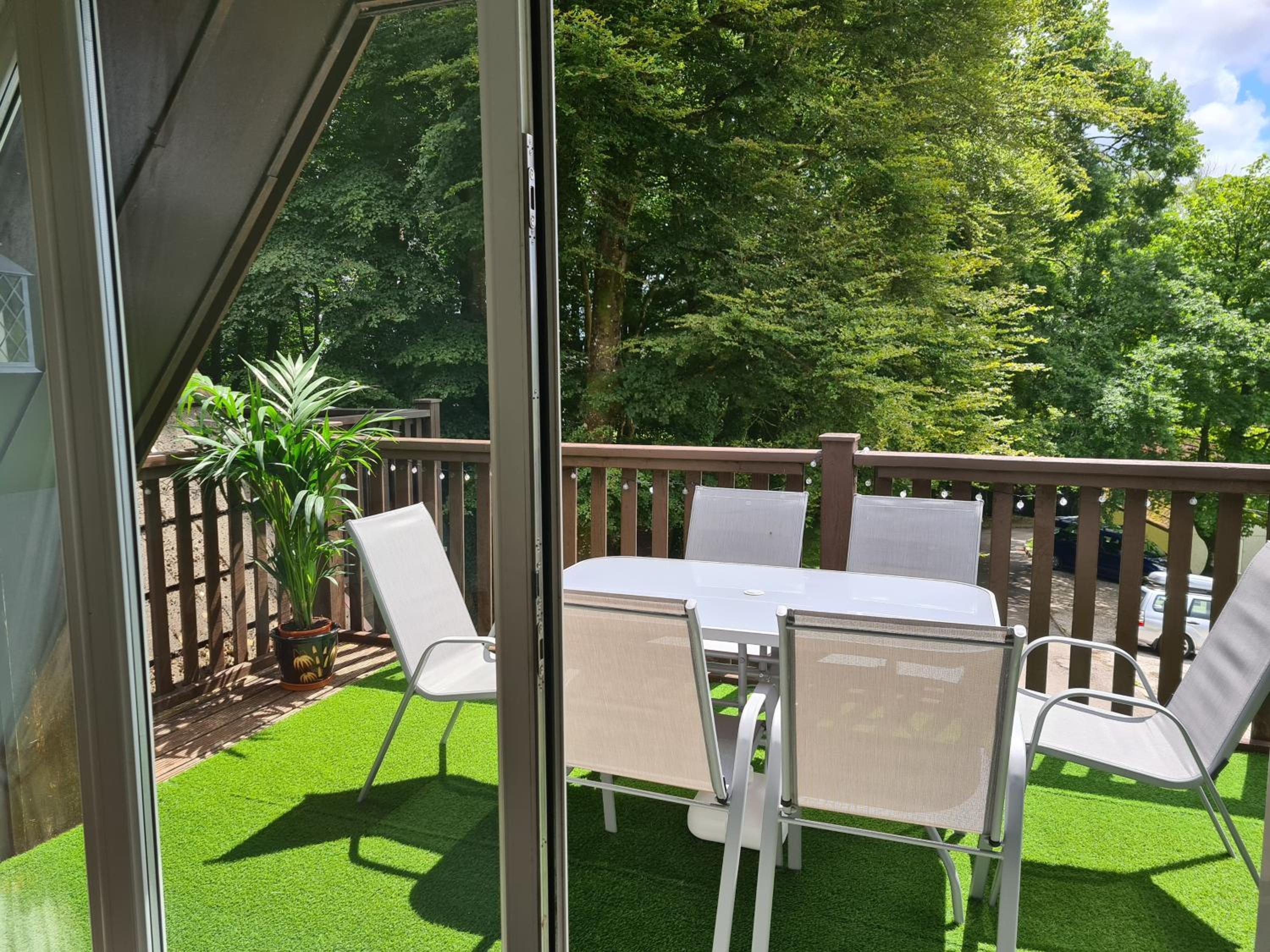 10, Valley View Lodge, A beautiful 3 bedroom lodge with private Hot Tub and use of all onsite leisure facilities including fitness suite, indoor and outdoo view 4