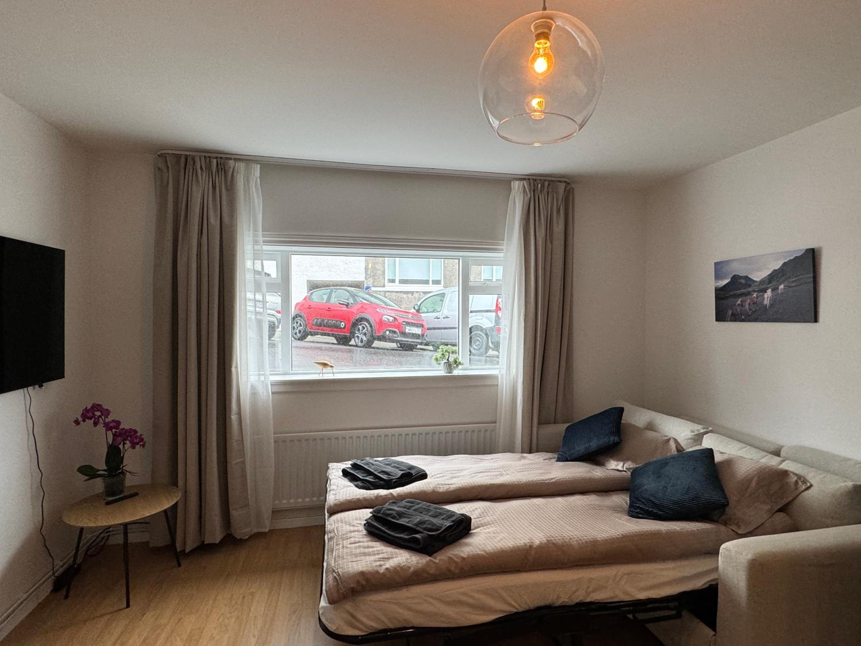 Central Pearl Apartment