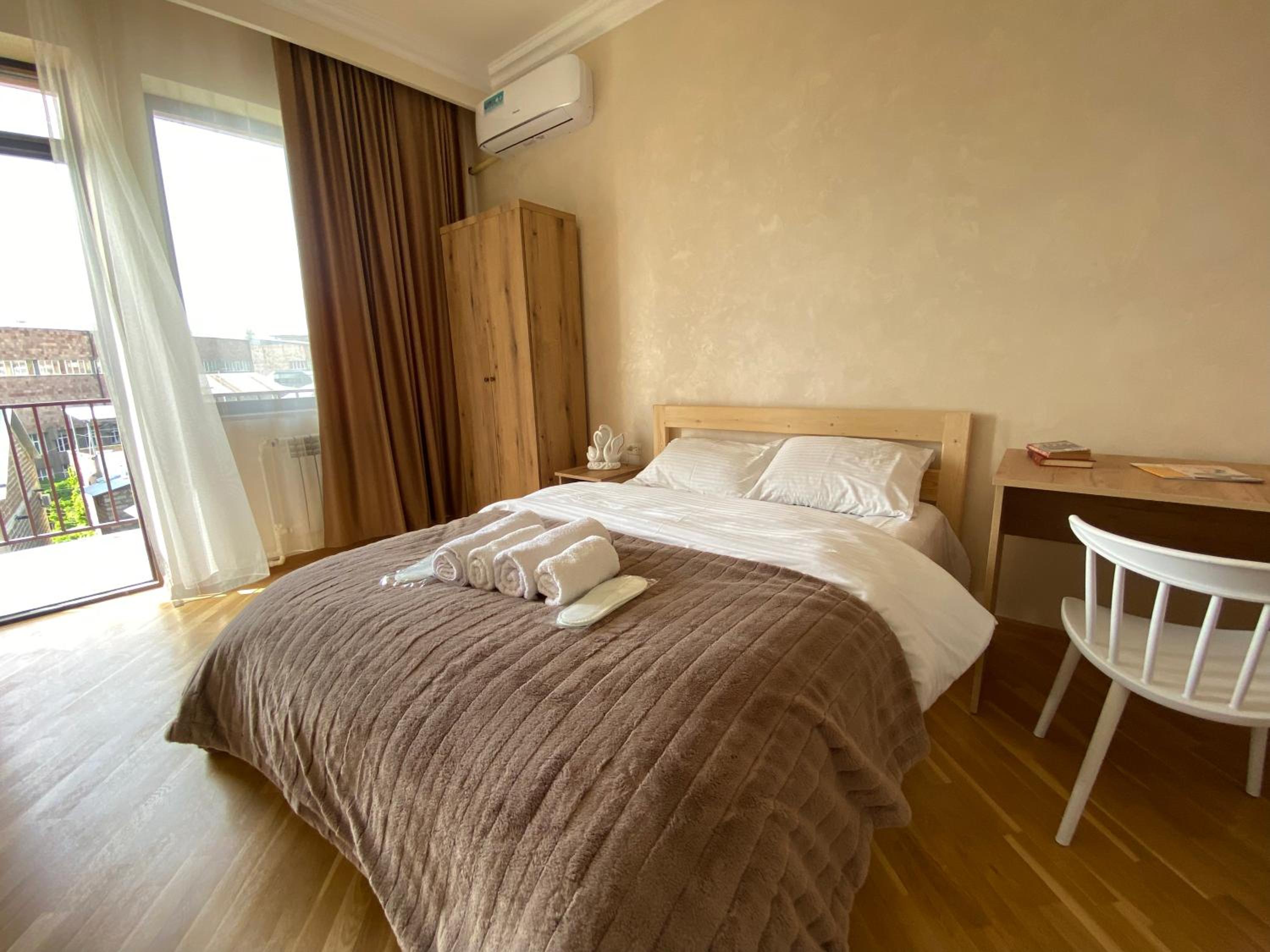 Kenut Hostel
