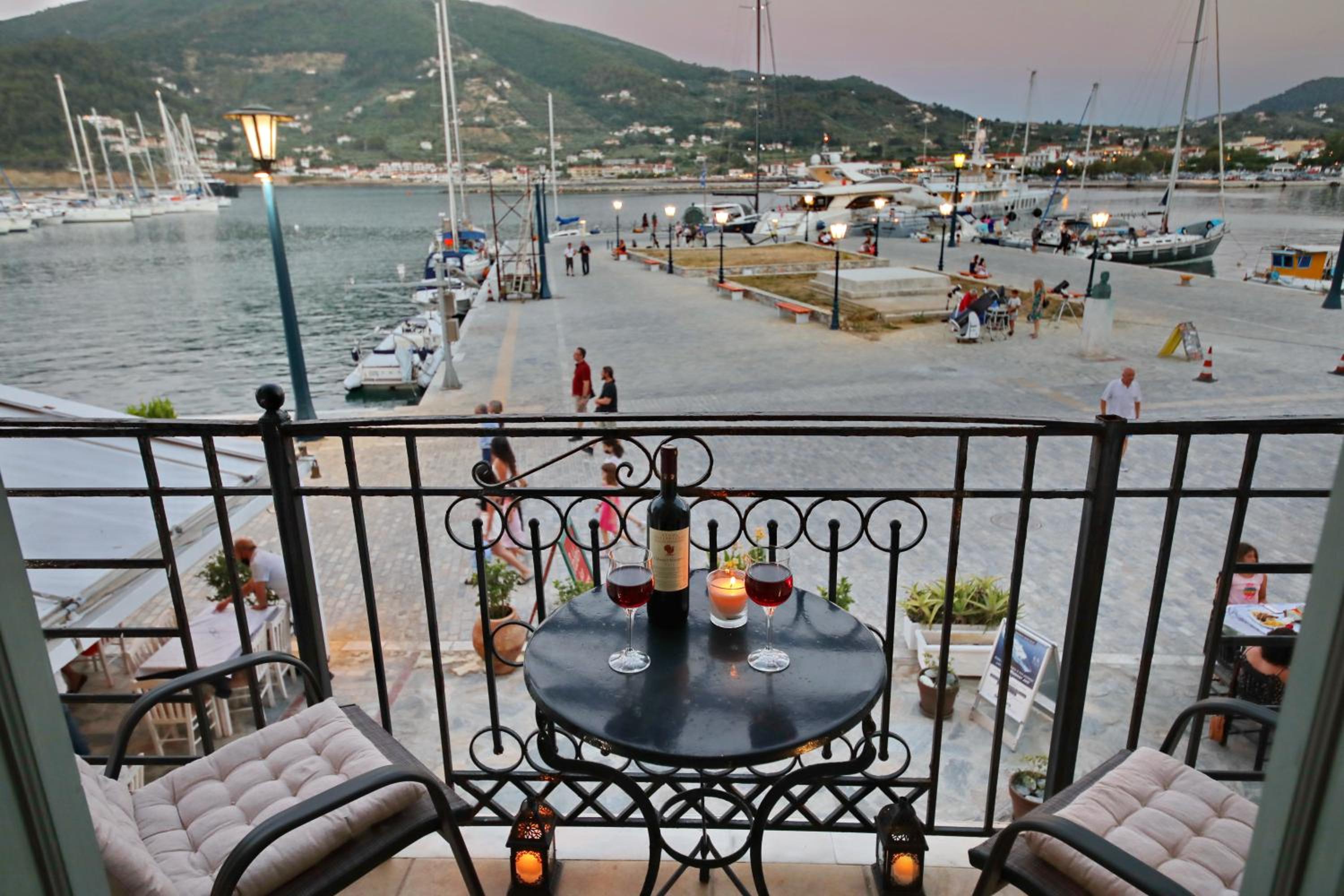 Faros Coastal Apartments