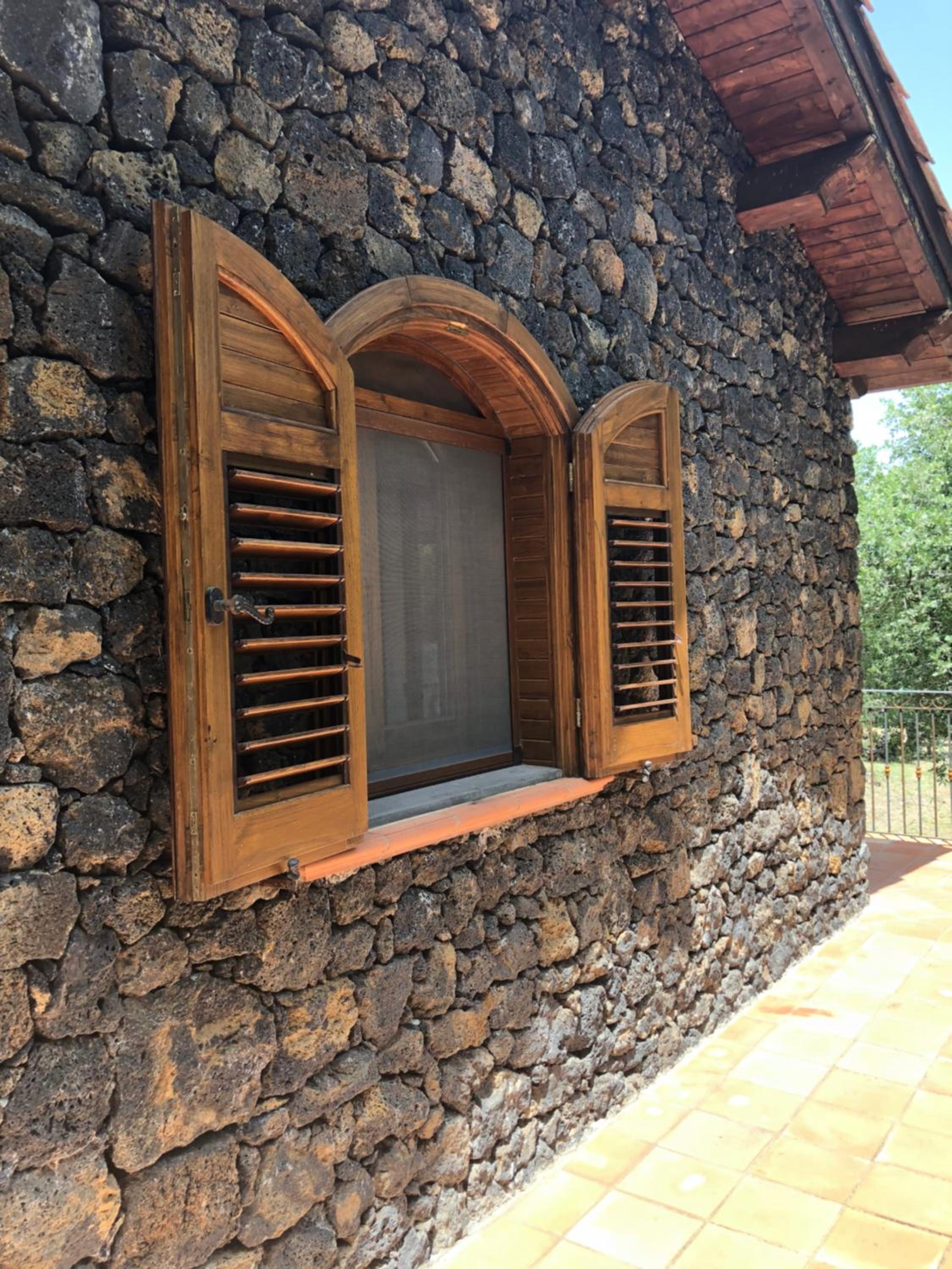 Etna Bungalow - Adriana view 4