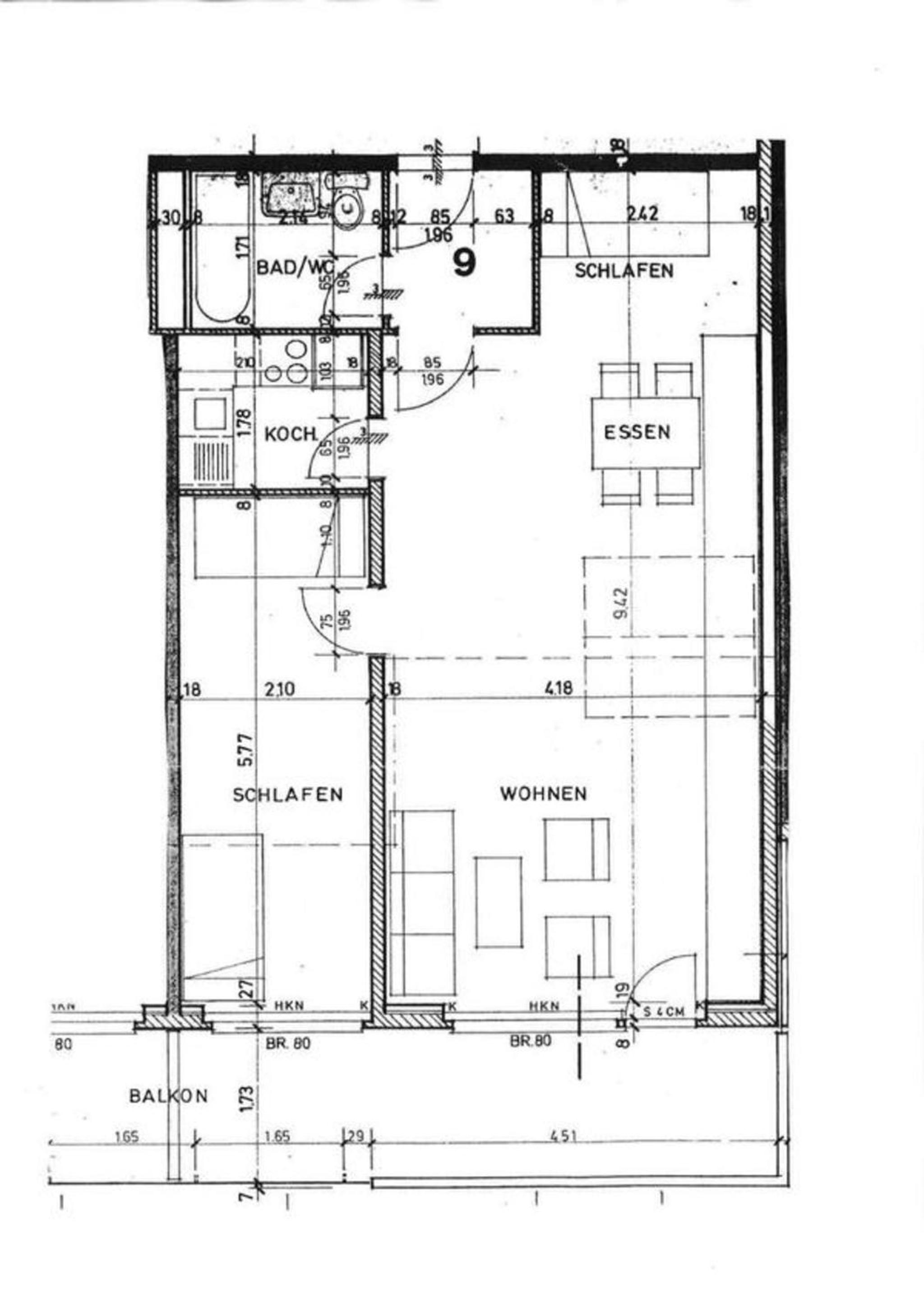 2 12 Zimmer Familienwohnung