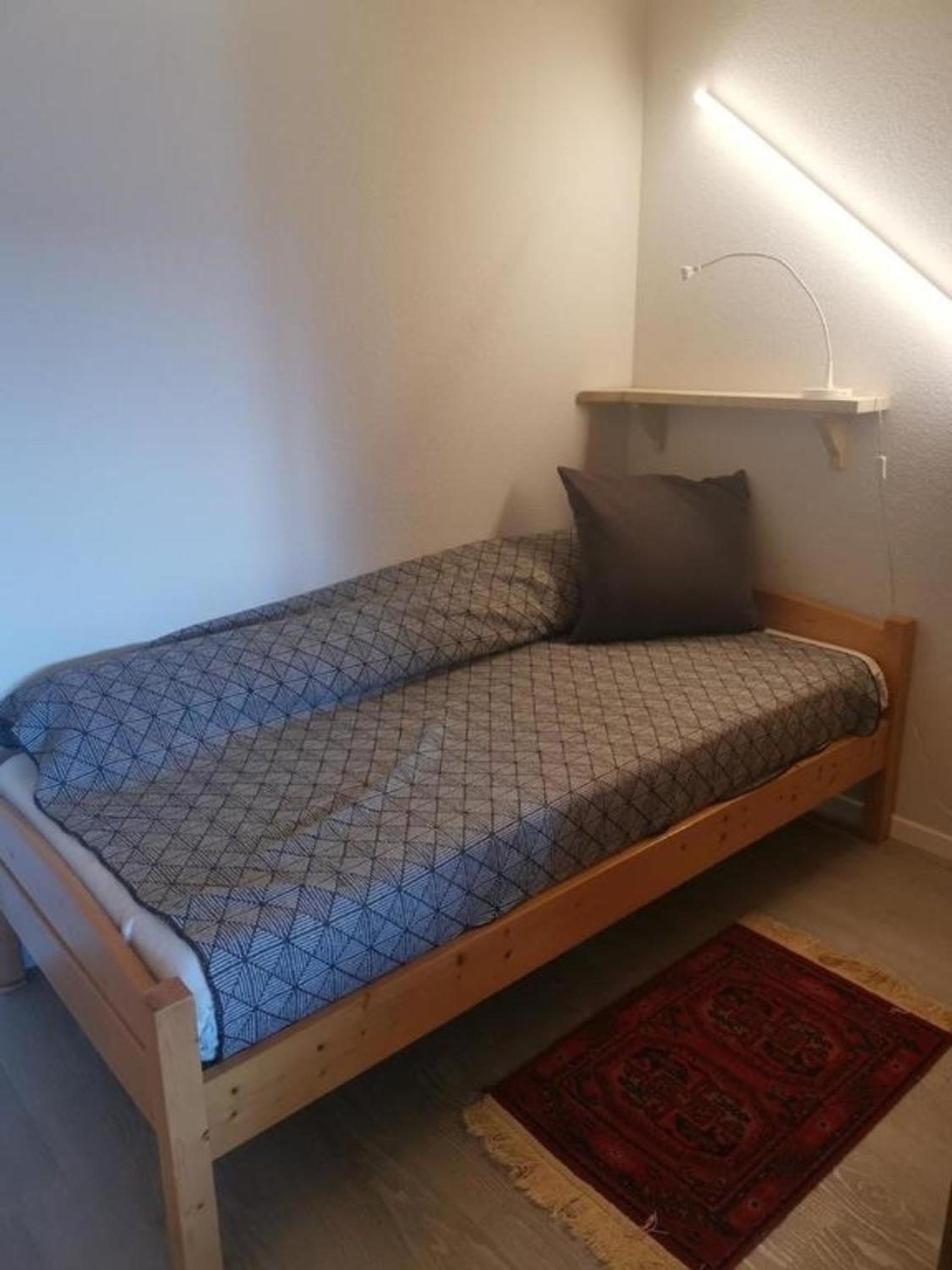 2 12 Zimmer Familienwohnung