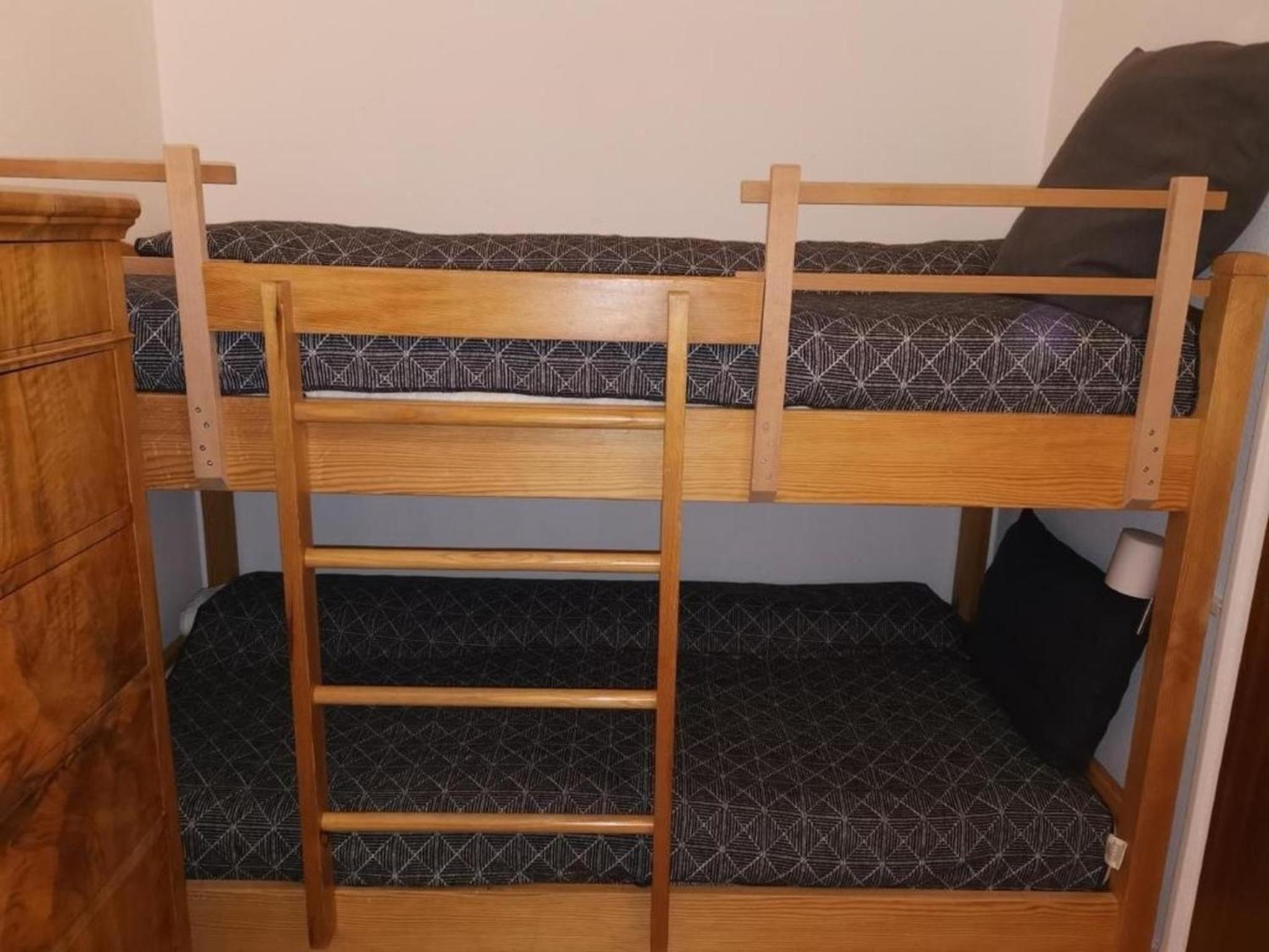 2 12 Zimmer Familienwohnung