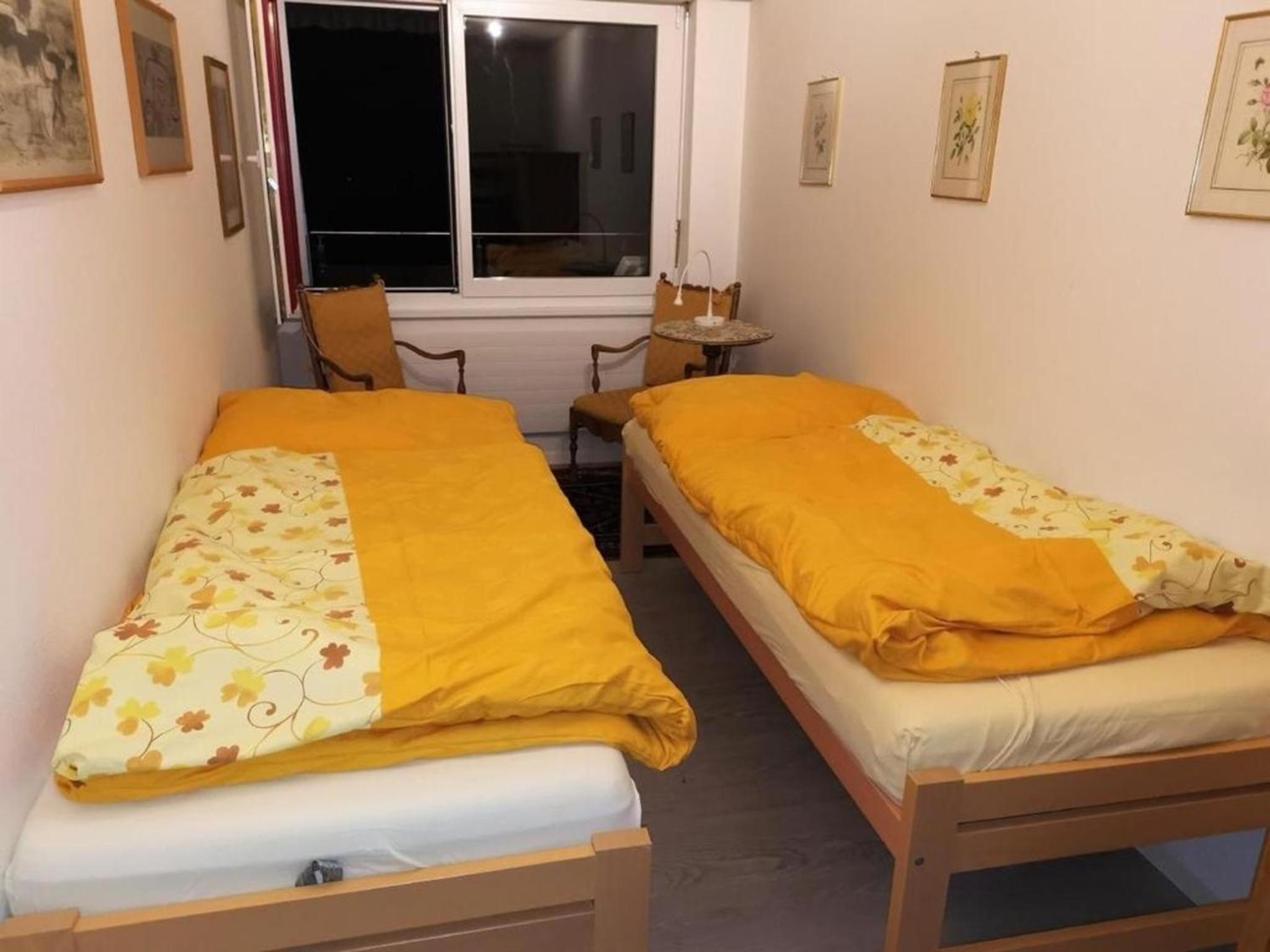 2 12 Zimmer Familienwohnung