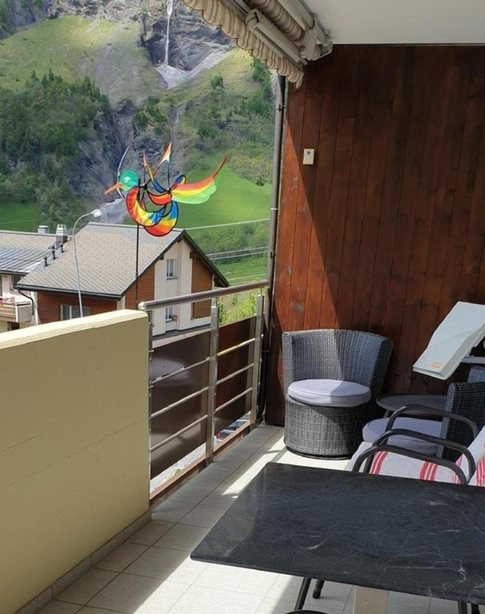 2 12 Zimmer Familienwohnung