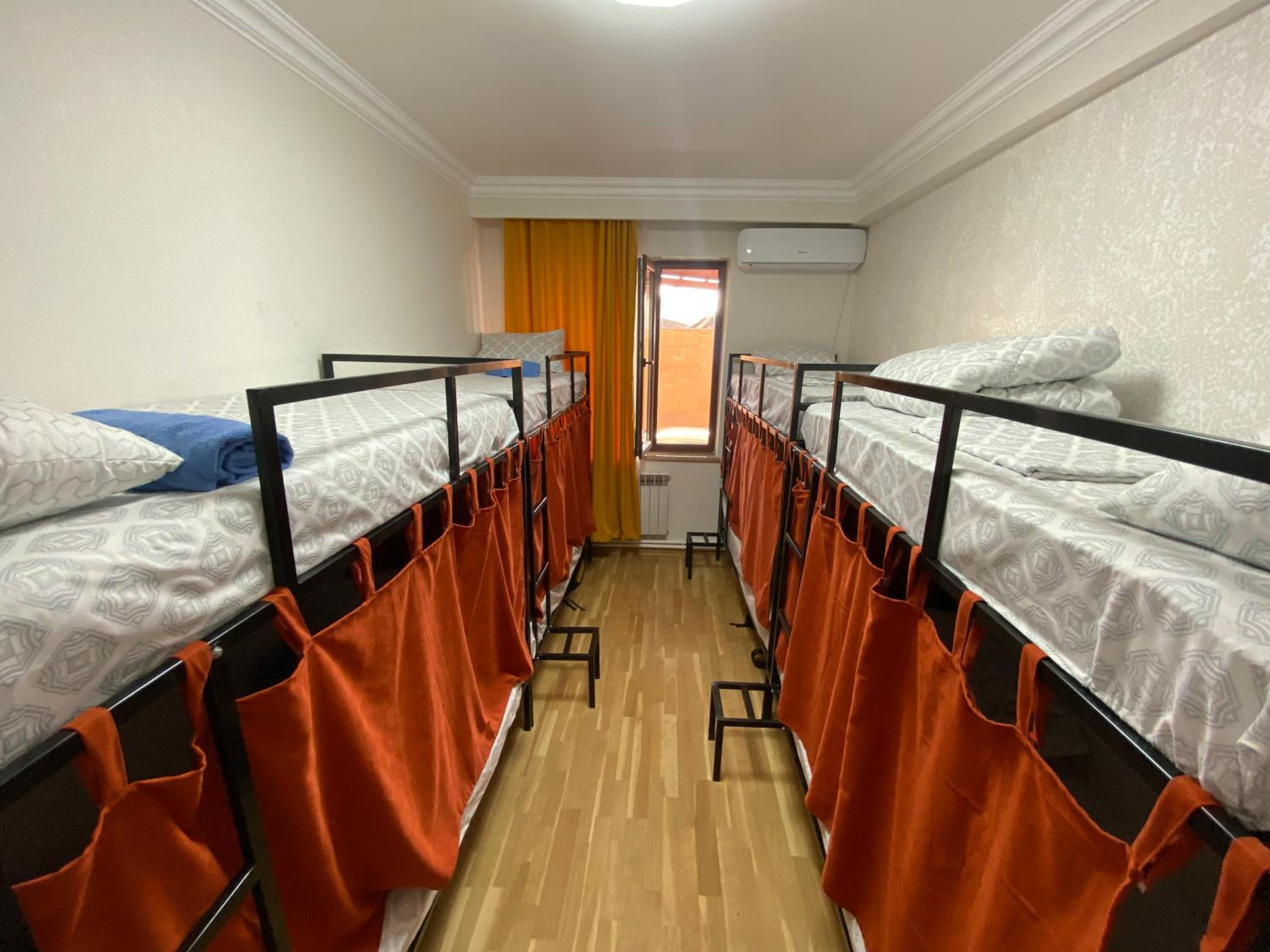 Kenut Hostel